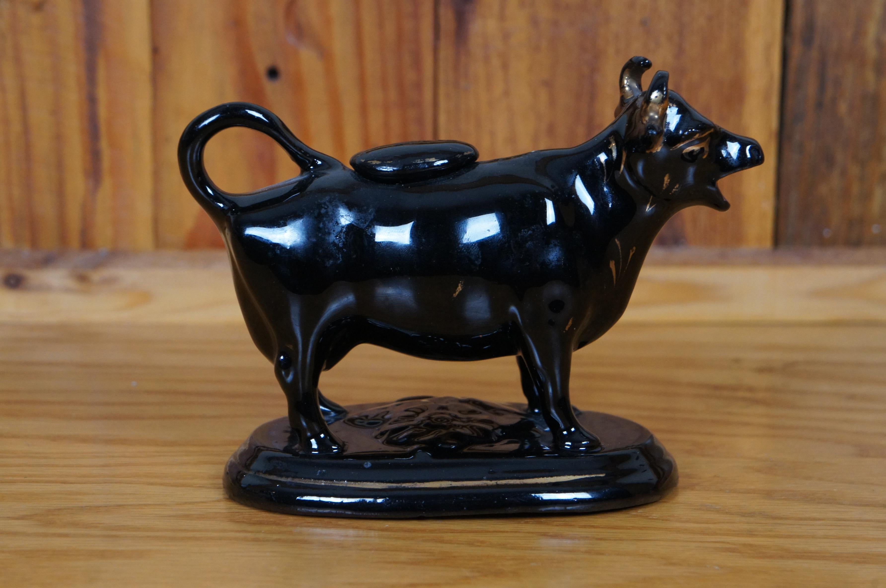 XIX secolo Antique Staffordshire Black Porcelain Jackfield Bull Cow Creamer Pitcher 7
