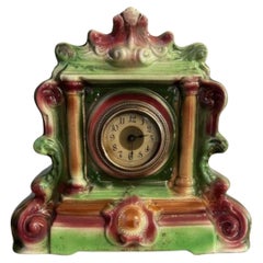 Horloge de cheminée Staffordshire ancienne 