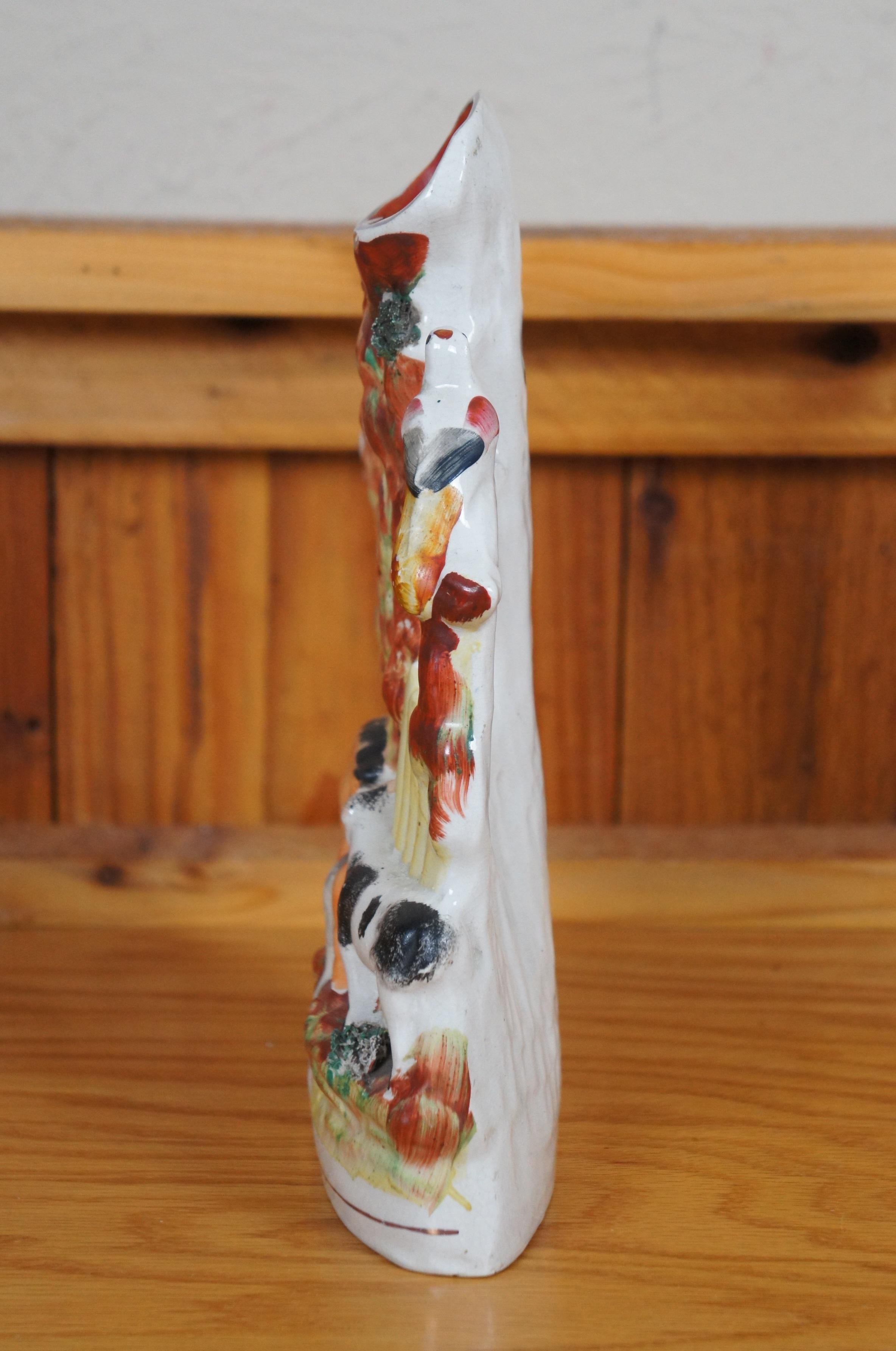 XIXe siècle Vase antique Staffordshire en porcelaine Good Companions Tree of Life Spill 11 po. en vente