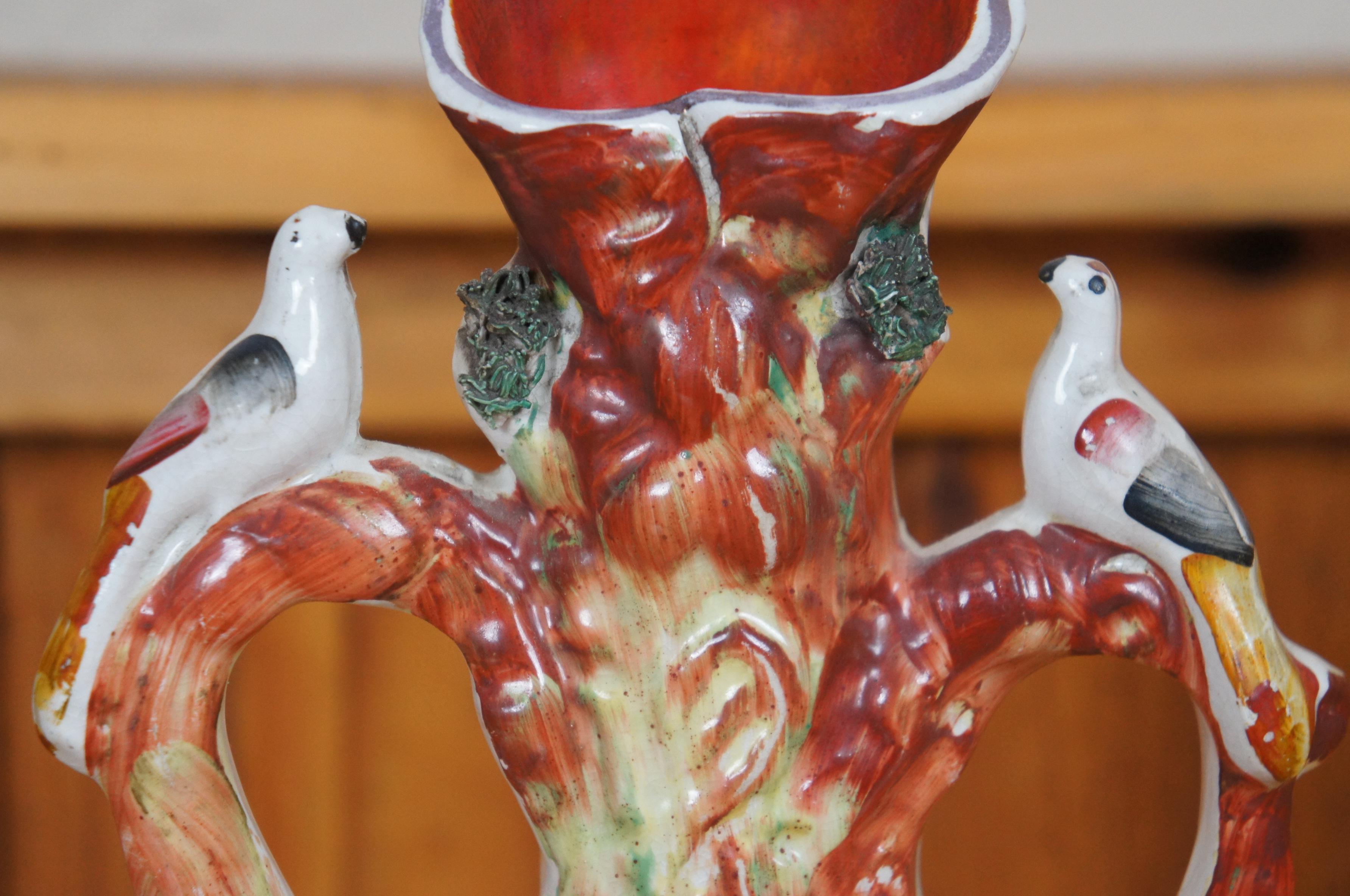 Vase antique Staffordshire en porcelaine Good Companions Tree of Life Spill 11 po. en vente 2