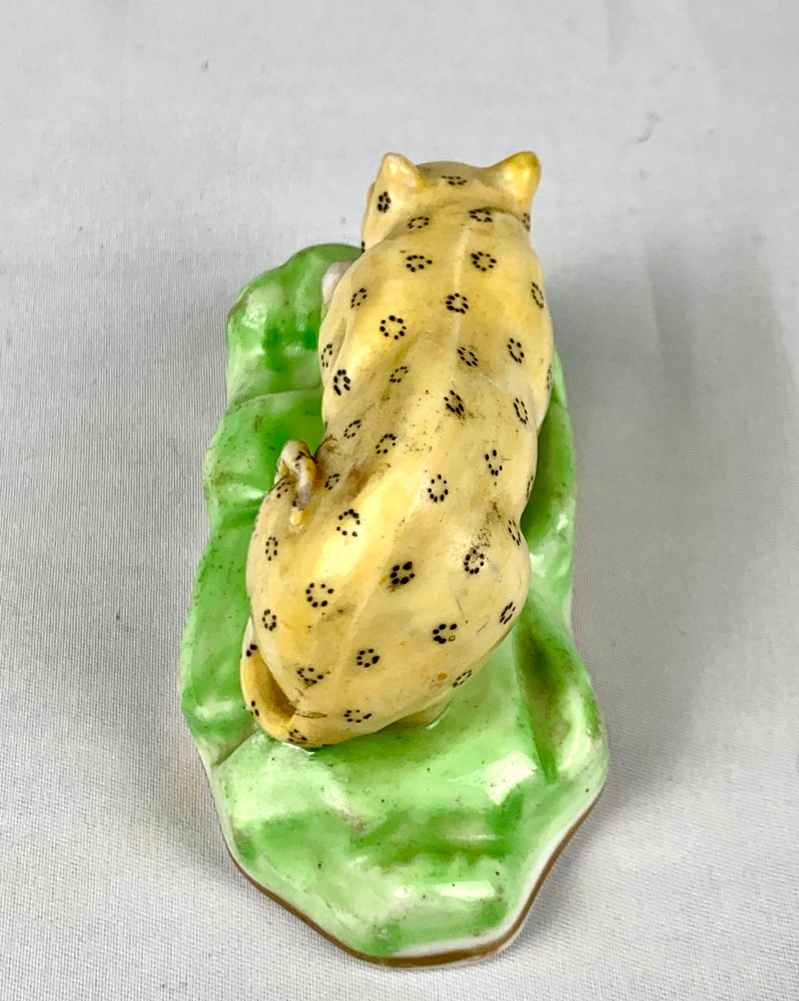 Antike Staffordshire Porzellanfigur Leopard Samuel Alcock & Co. CIRCA 1835 (Handbemalt) im Angebot