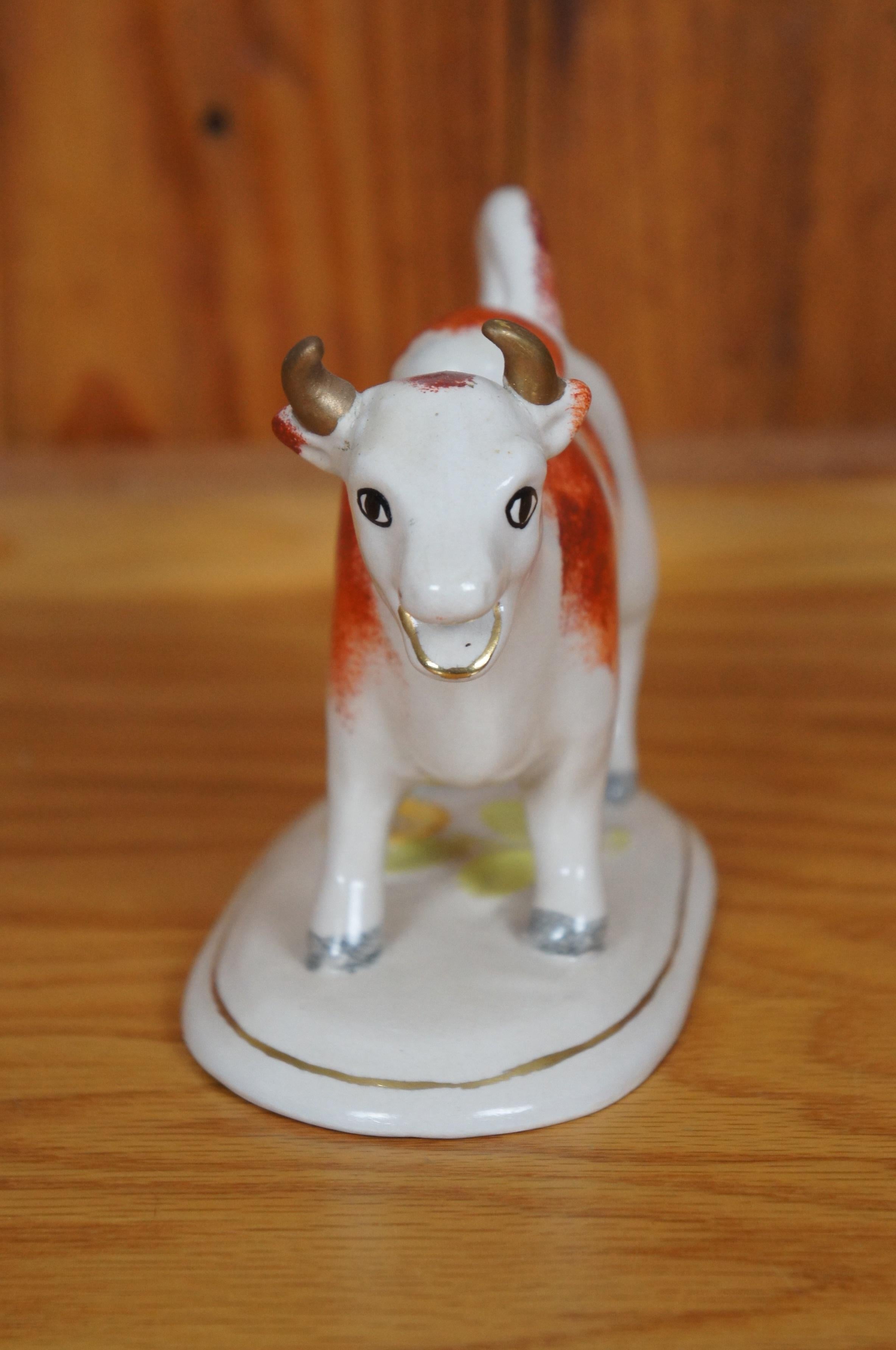Antiker Staffordshire-Porzellan-Krug in Rot & Weiß mit Kuh und Gänseblümchen in Gänseblümchenform, 7