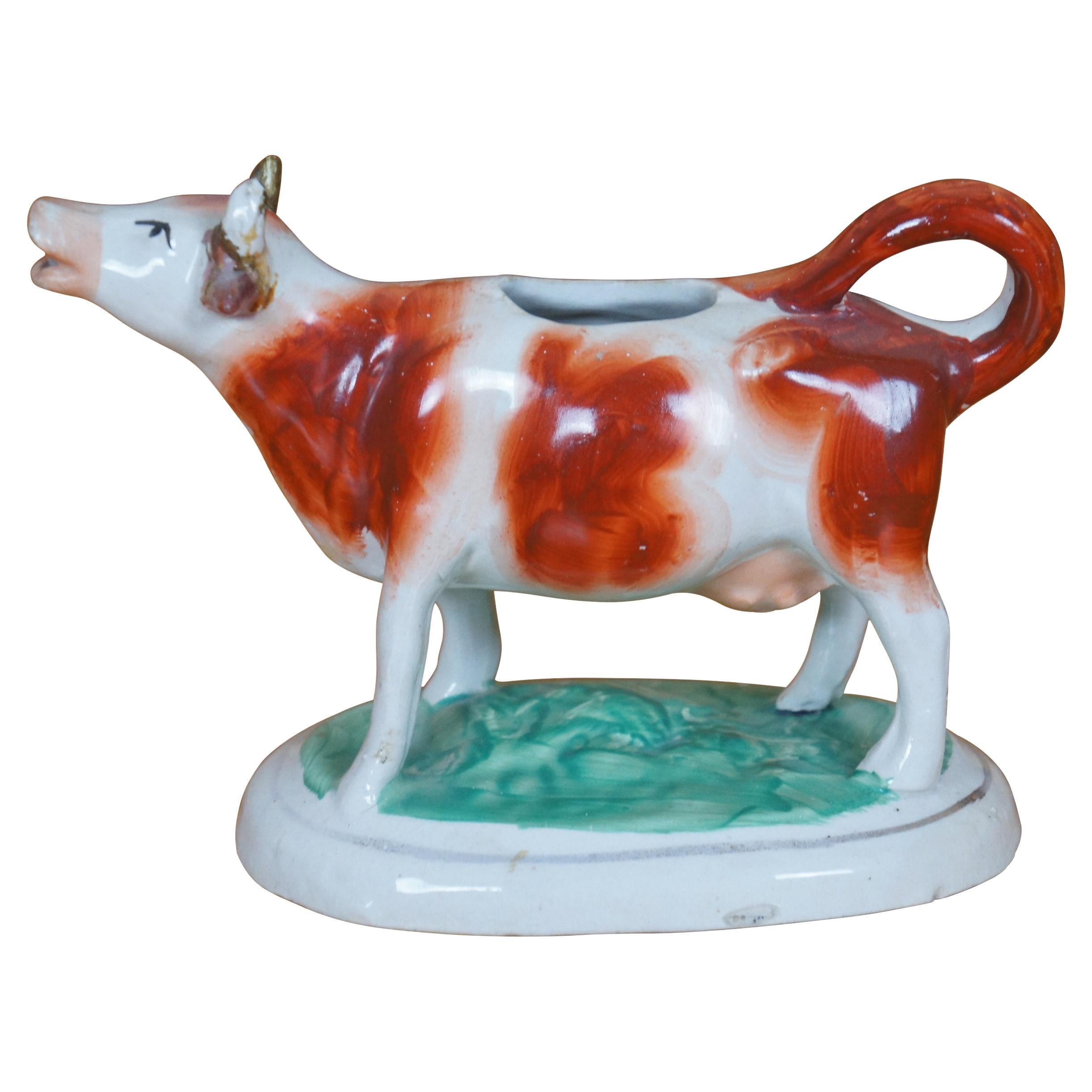 Antiquities Staffordshire Porcelain Red & White Dairy Cow Creamer Pitcher 7" (pot à crème pour vache laitière rouge et blanche)