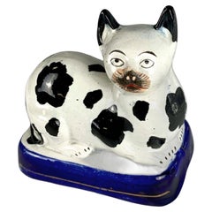 Antike Staffordshire-Keramik Katzenkatze, England, viktorianische Ära, ca. 1860