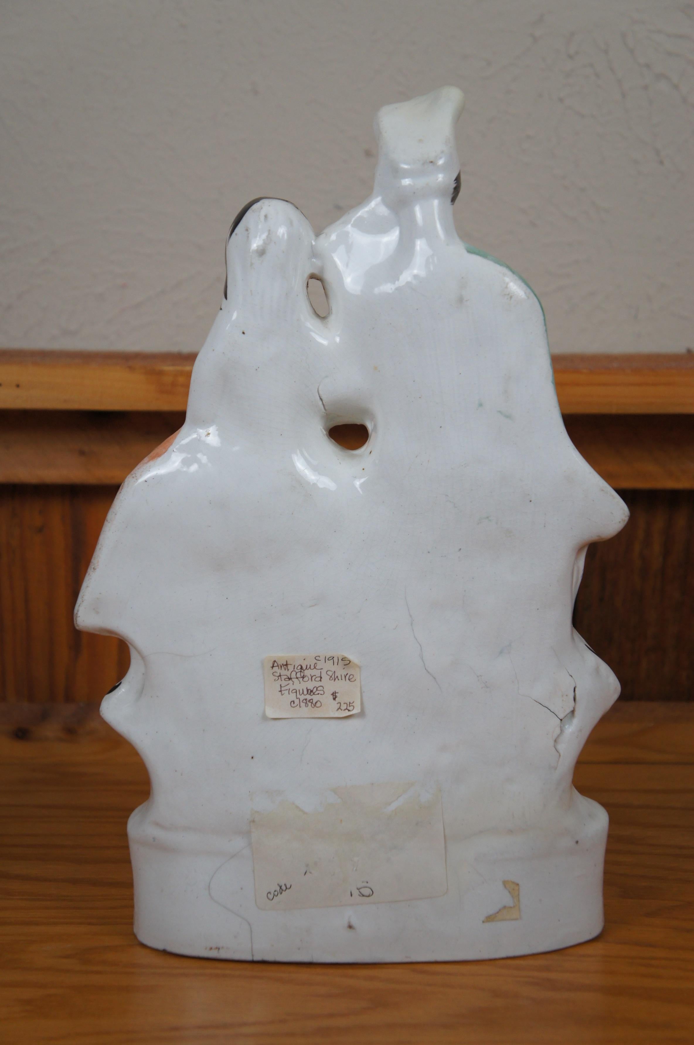 Figurita Reloj Antiguo Staffordshire Scottish Highland Pareja Bolsa Pipas 14