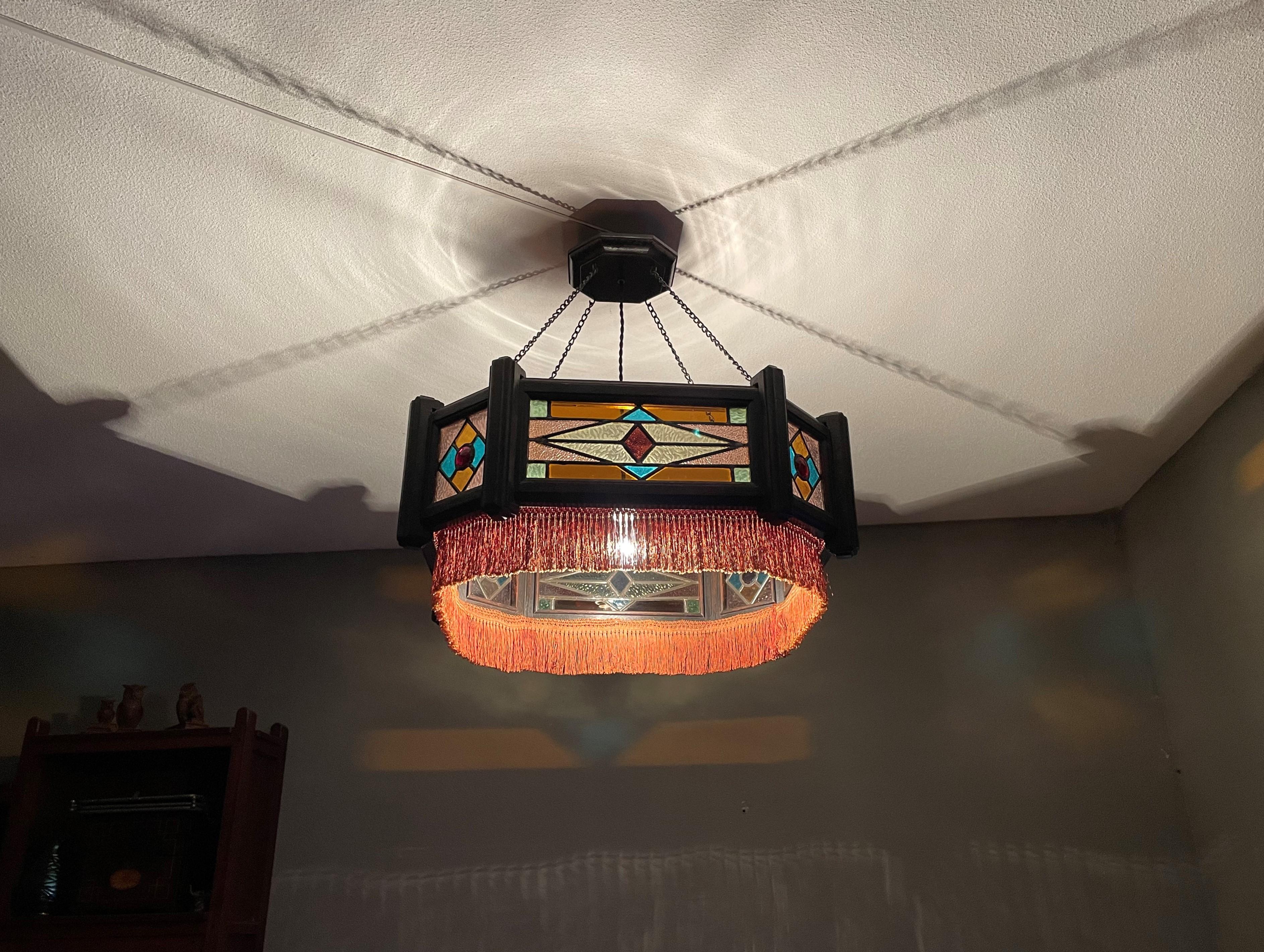 Wonderful ceiling lamp for the perfect ambiance.

If you are looking for a rare, beautiful and geometric design Art Deco pendant then this unique specimen from the earliest years of the 1900s could be the one for you. This stylized octagon shape