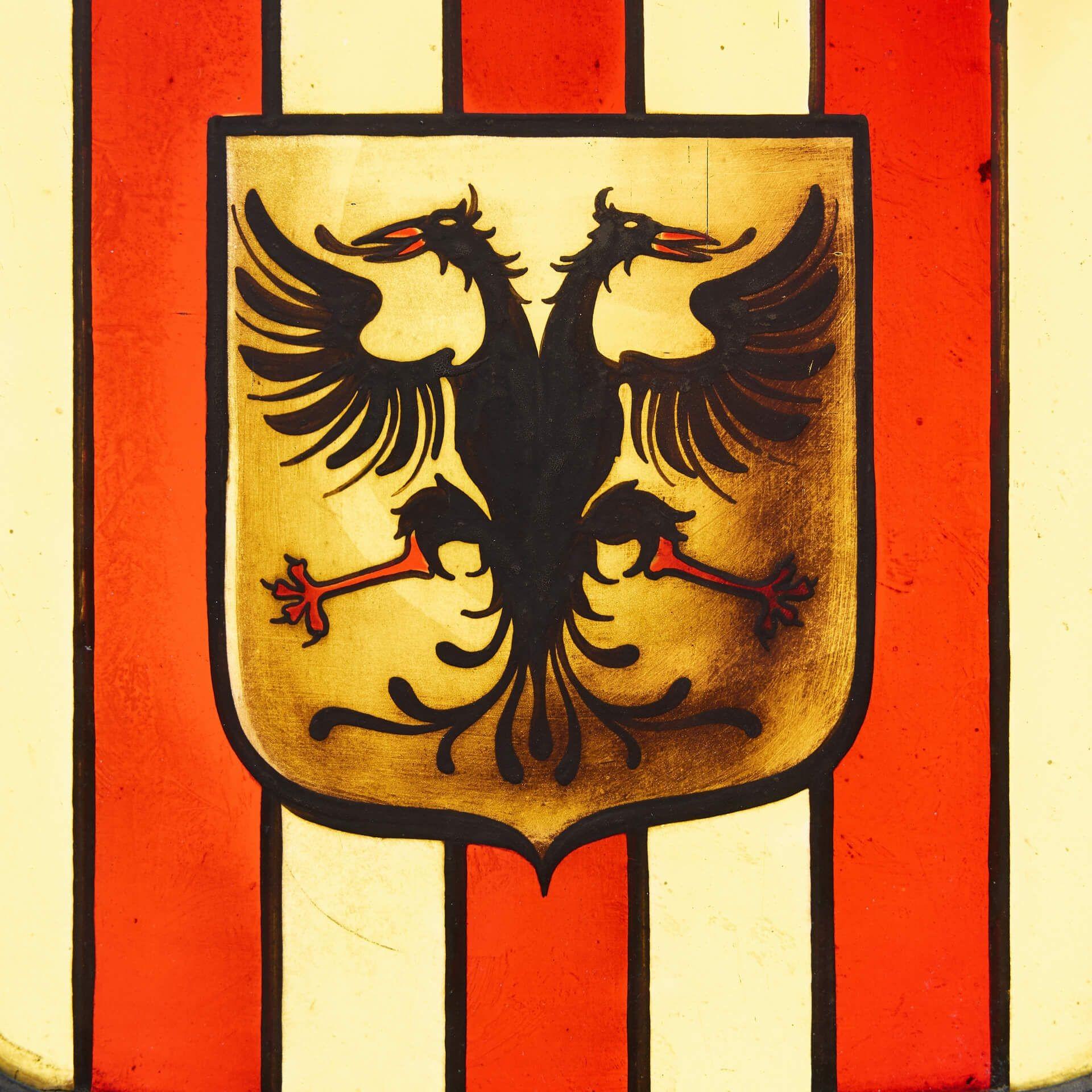 Vittoriano Pannello antico in vetro colorato con aquila acchiappasole in vendita