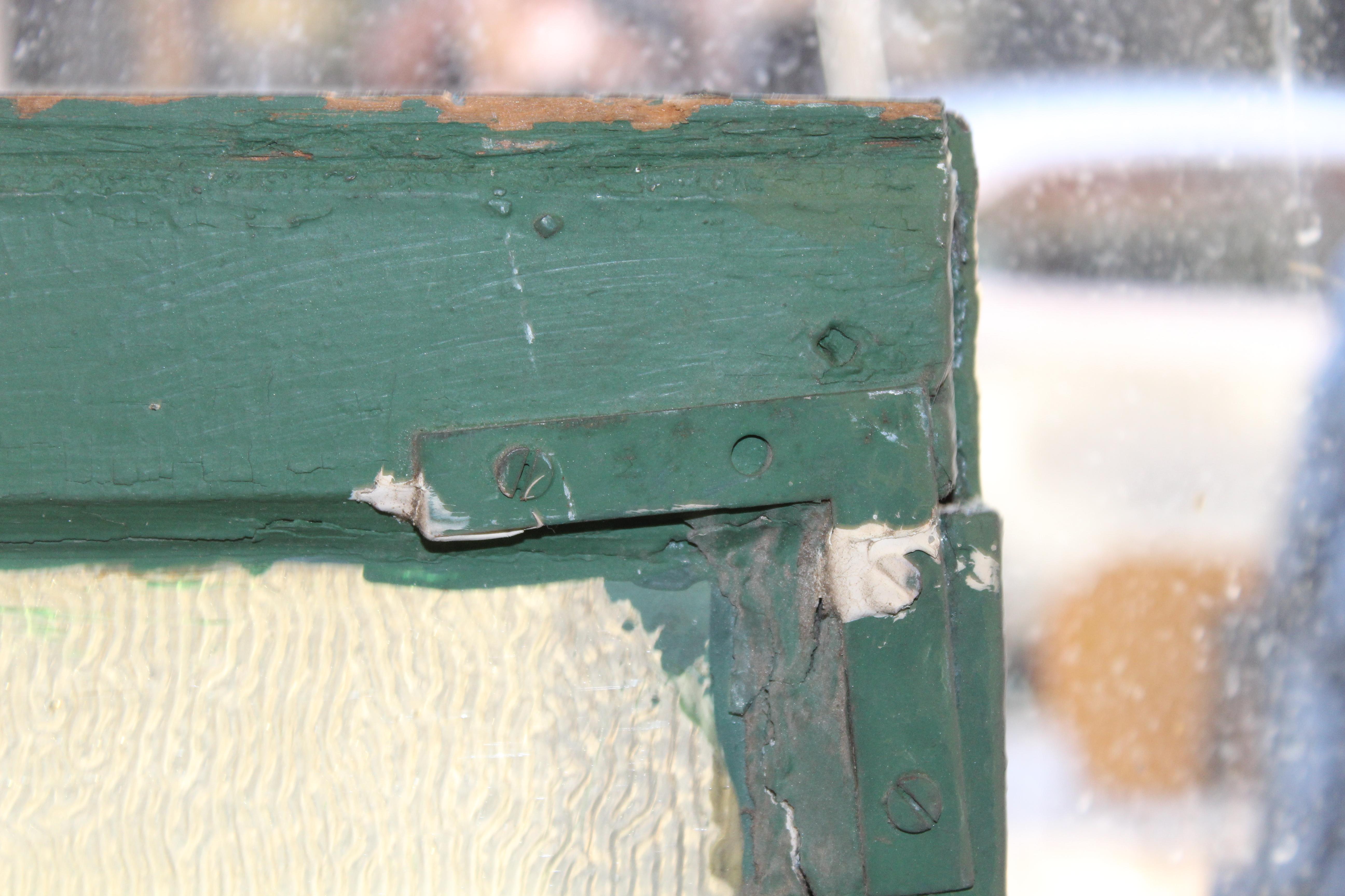 The Window antique 32