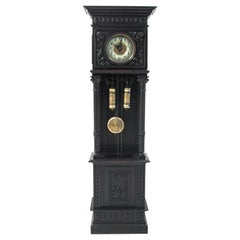 Horloge ancienne sur pied:: 1880