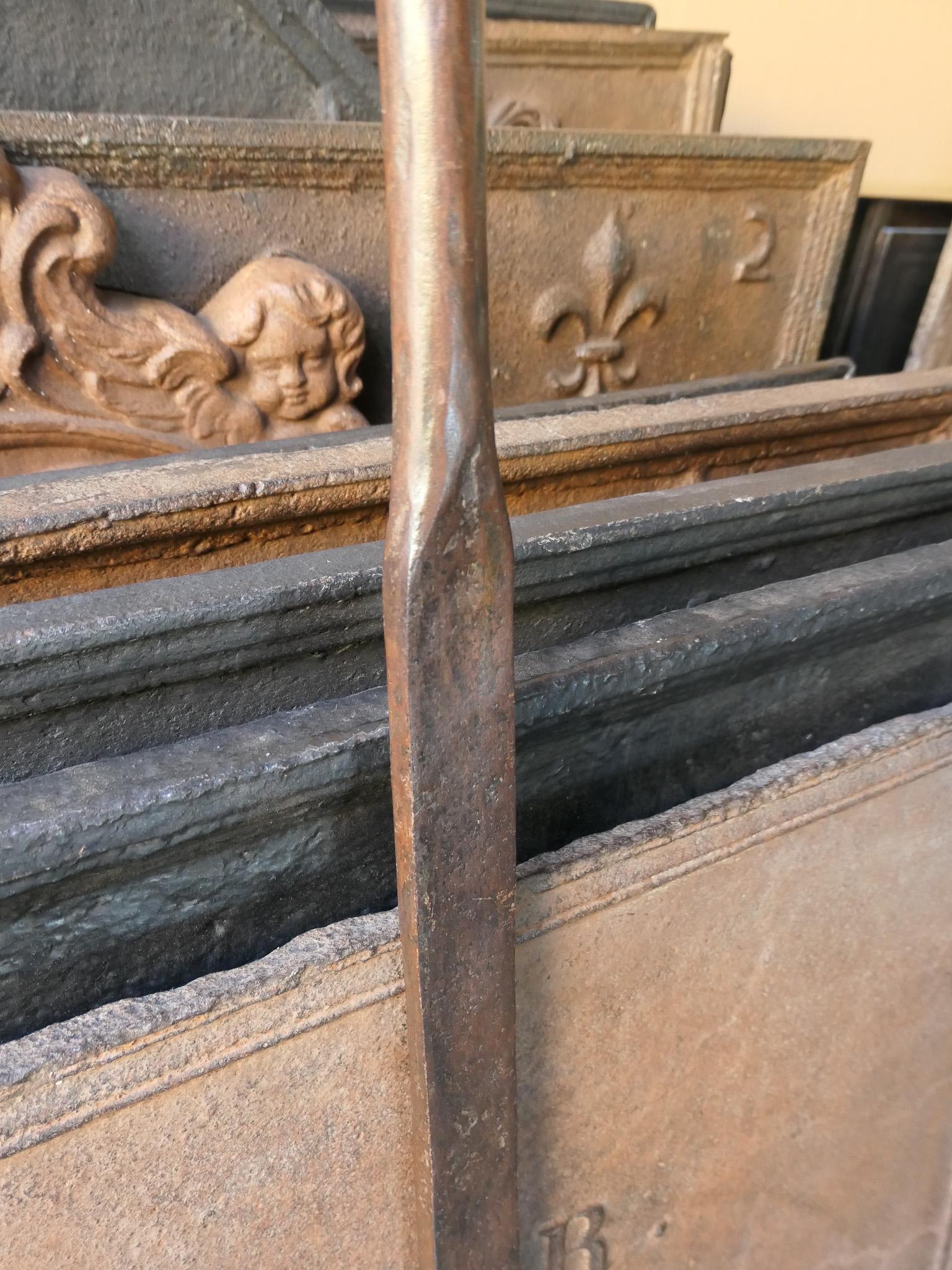 Forgiato Antico porta-spiedo in piedi, XIX-XX secolo in vendita