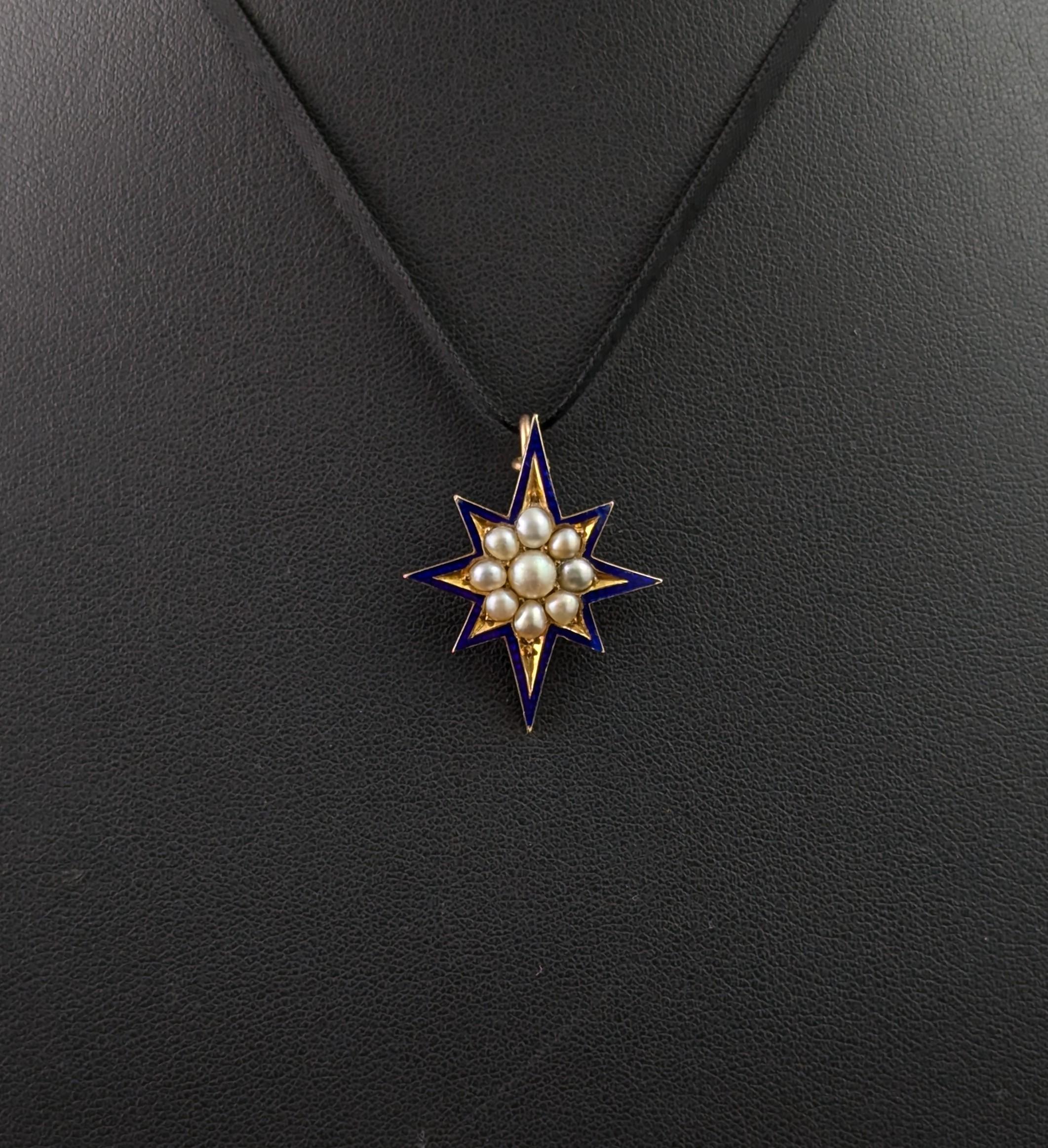 Victorien Pendentif étoile ancienne, émail bleu, perle fendue, or jaune 9 carats en vente