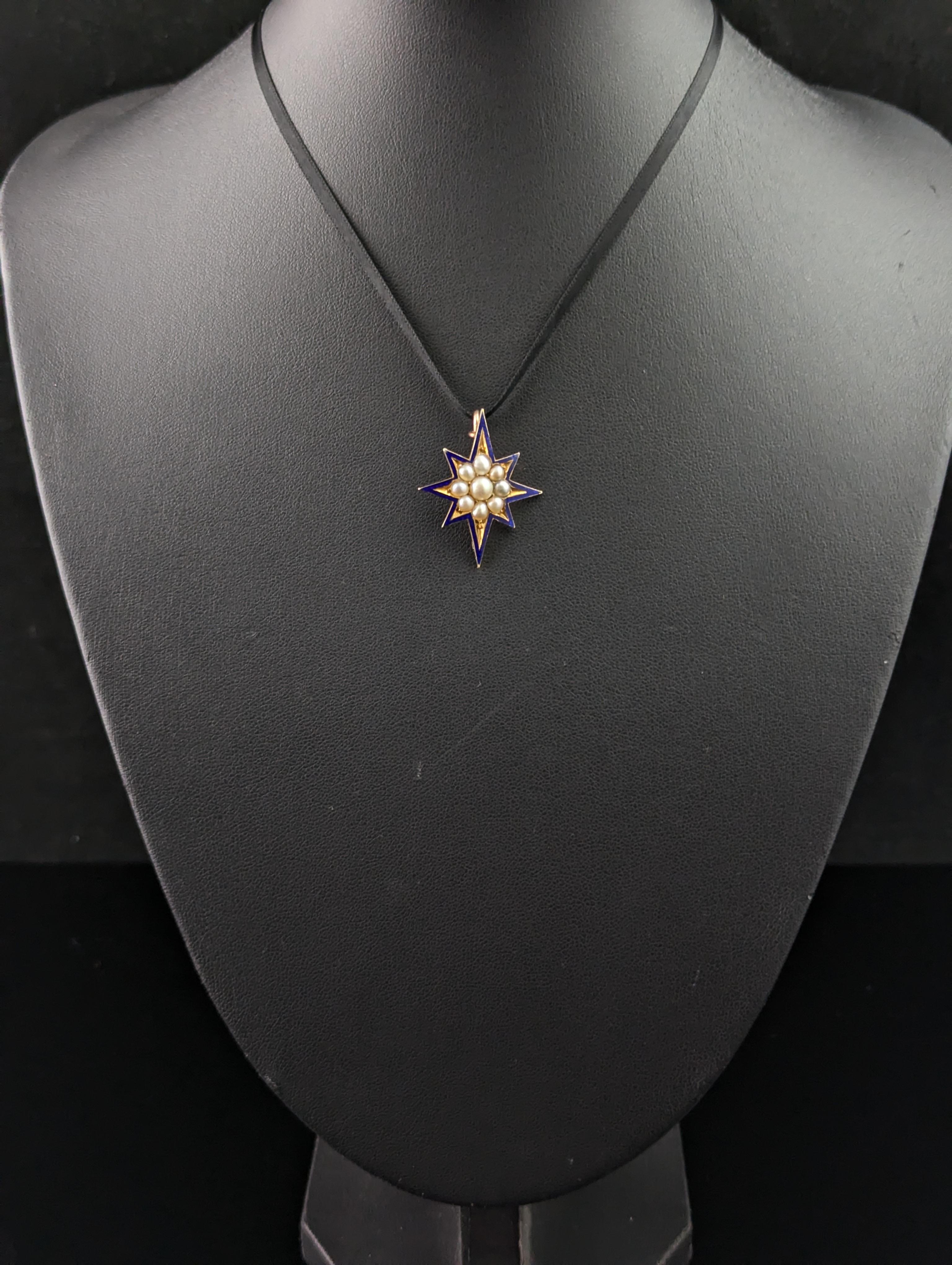 Pendentif étoile ancienne, émail bleu, perle fendue, or jaune 9 carats en vente 2