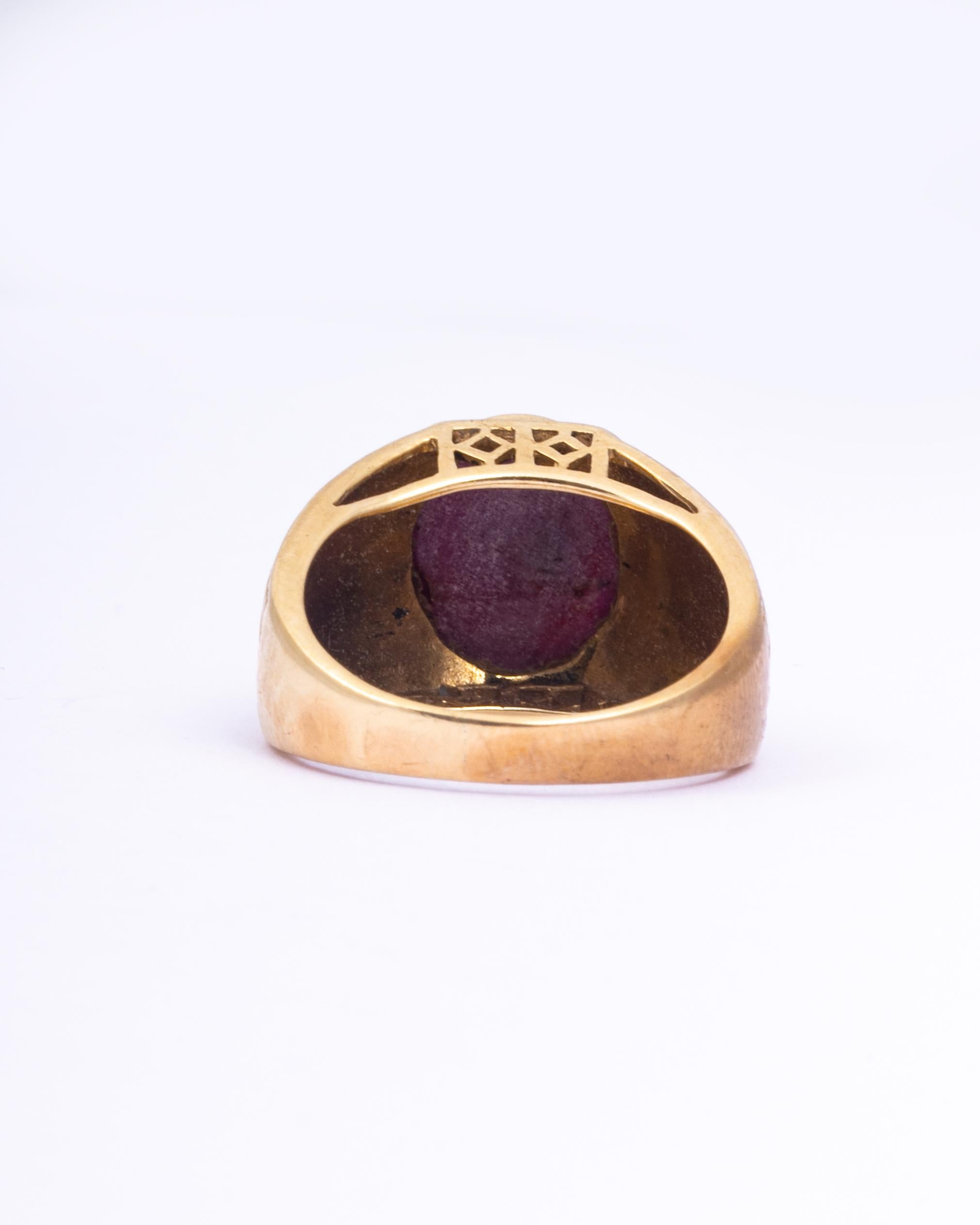 Edwardian Antique Star Ruby and 9 Carat Gold Signet Ring