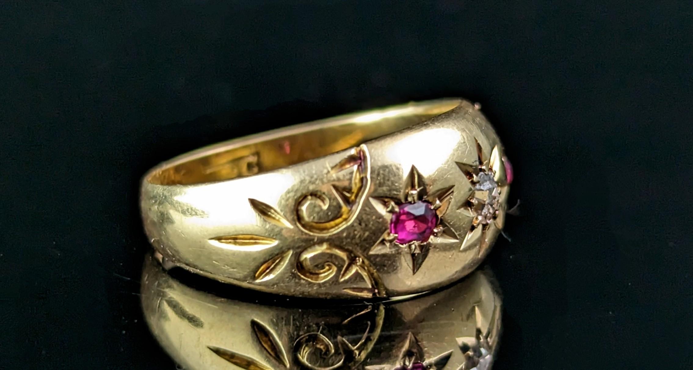 Antique Star set Ruby and Diamond ring, 18k gold  In Good Condition For Sale In NEWARK, GB