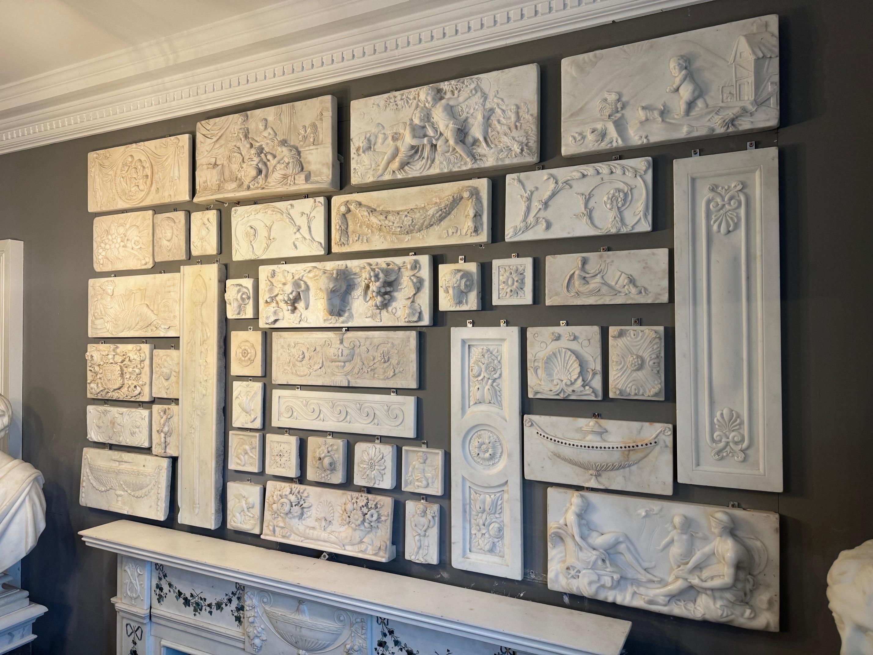 Antique Statuary Carrara marble mantelpiece tablets/panels, English and Irish. In Good Condition For Sale In Tyrone, Northern Ireland