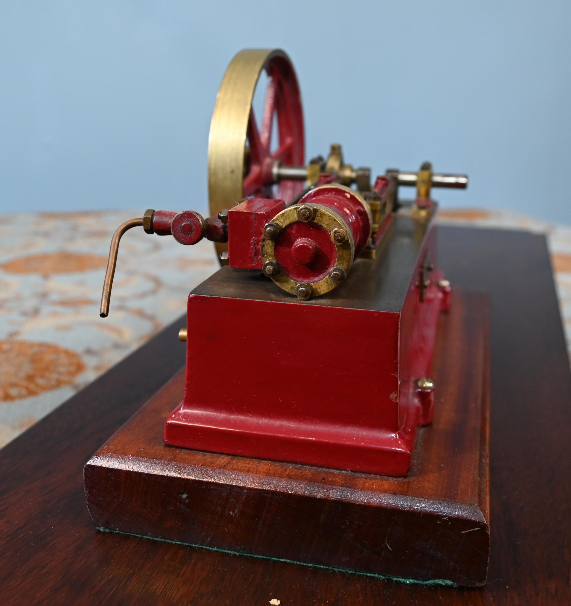 Calco Motore a vapore antico in scala Modello fuso Steampunk in vendita