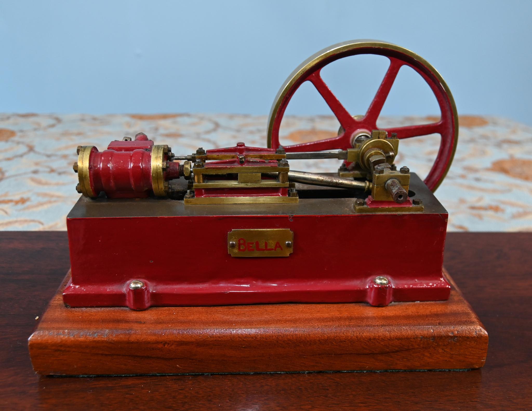 Metà XX secolo Motore a vapore antico in scala Modello fuso Steampunk in vendita