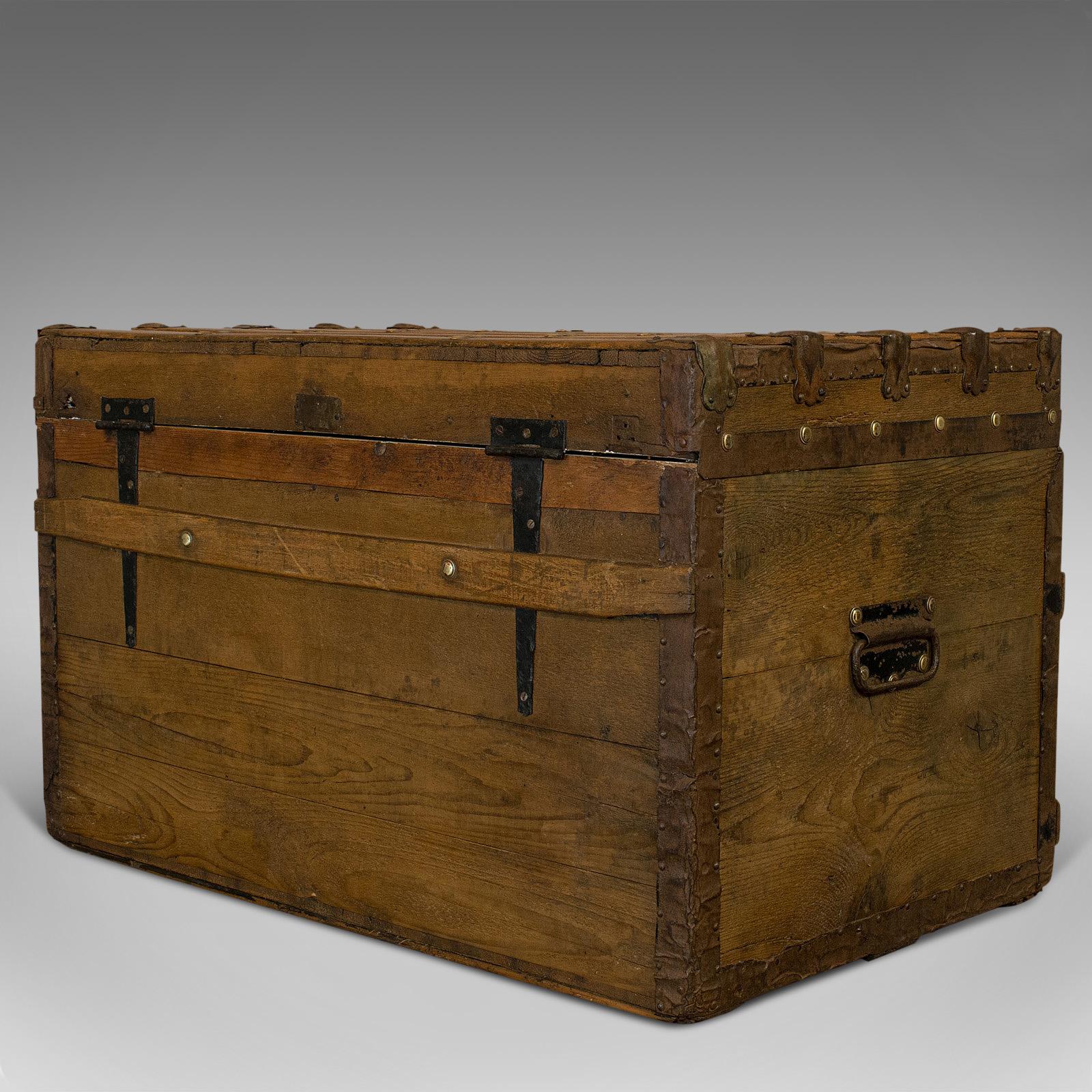 Antique Steamer Chest, English, Cedar, Shipping, Travel, Trunk, Victorian, 1900 In Good Condition In Hele, Devon, GB