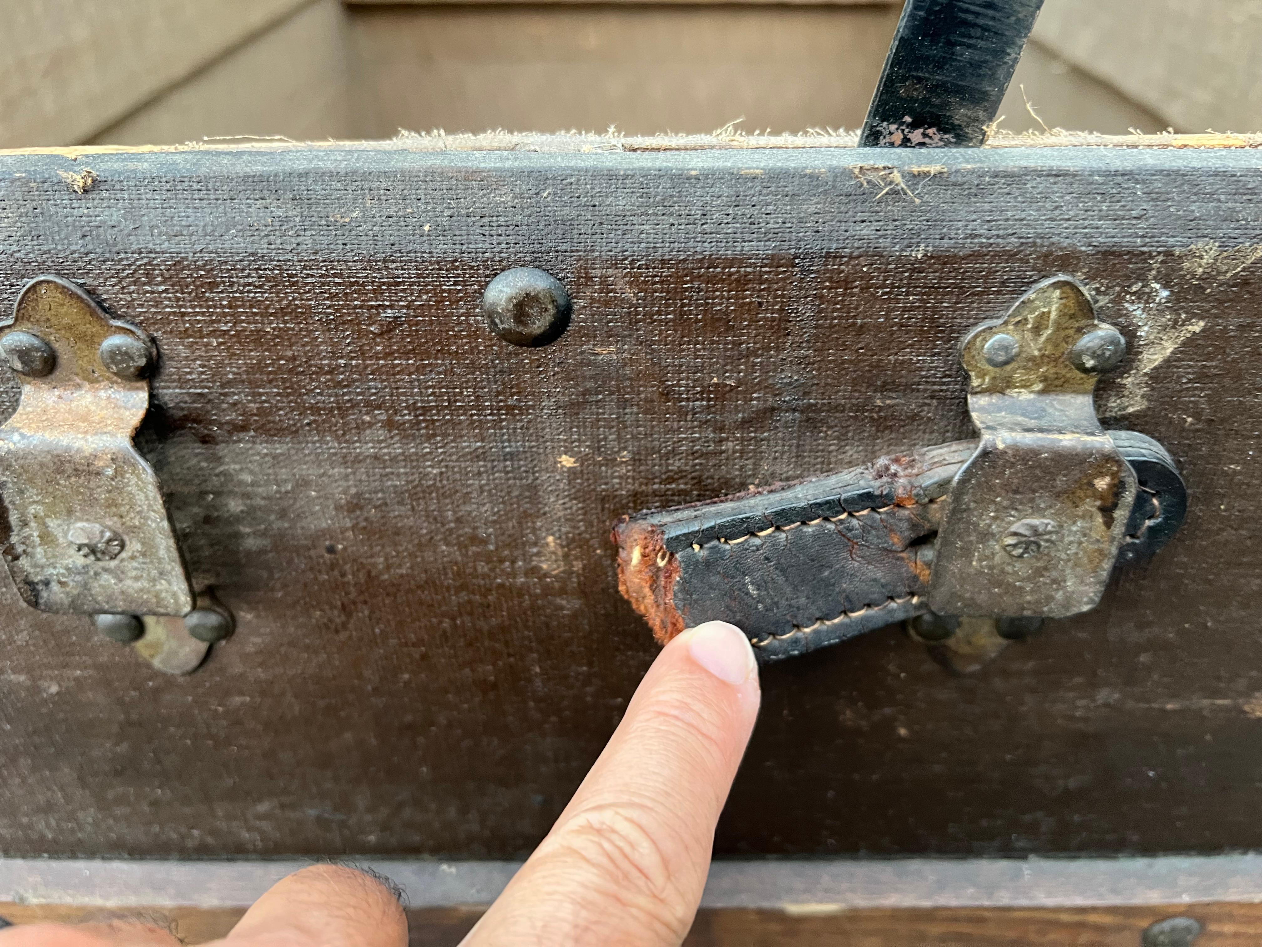 American Antique Steamer Trunk Late 19th Century For Sale