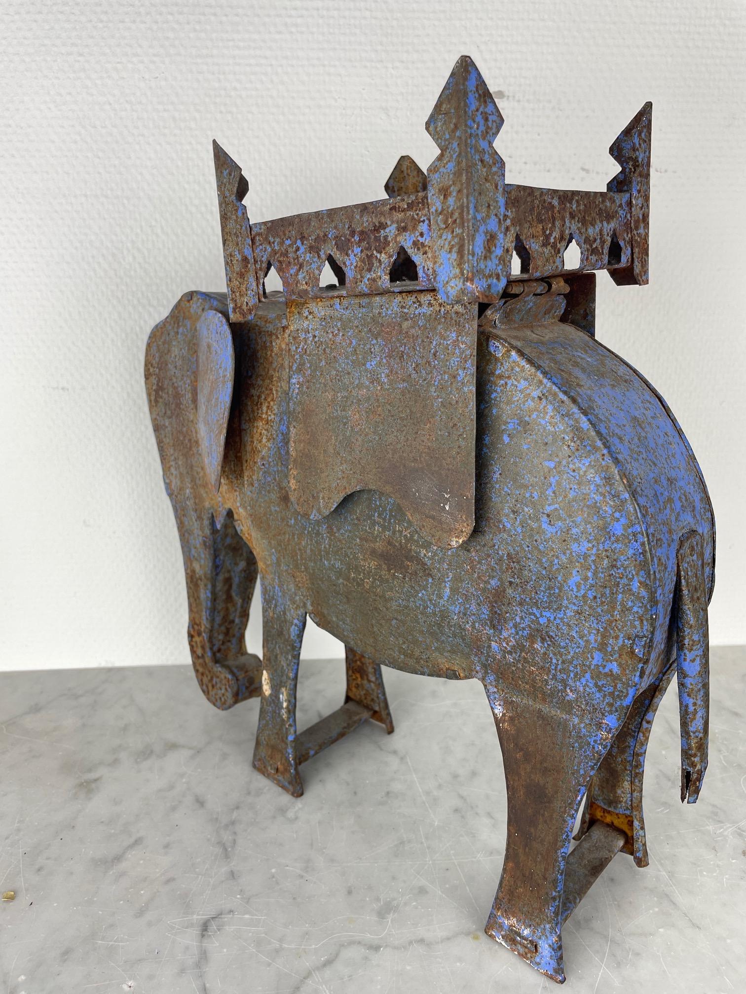 Antique Steel Elephant, Hand Made Elephant, India Arts & Craft, Decoration Piece In Fair Condition For Sale In ROTTERDAM, ZH