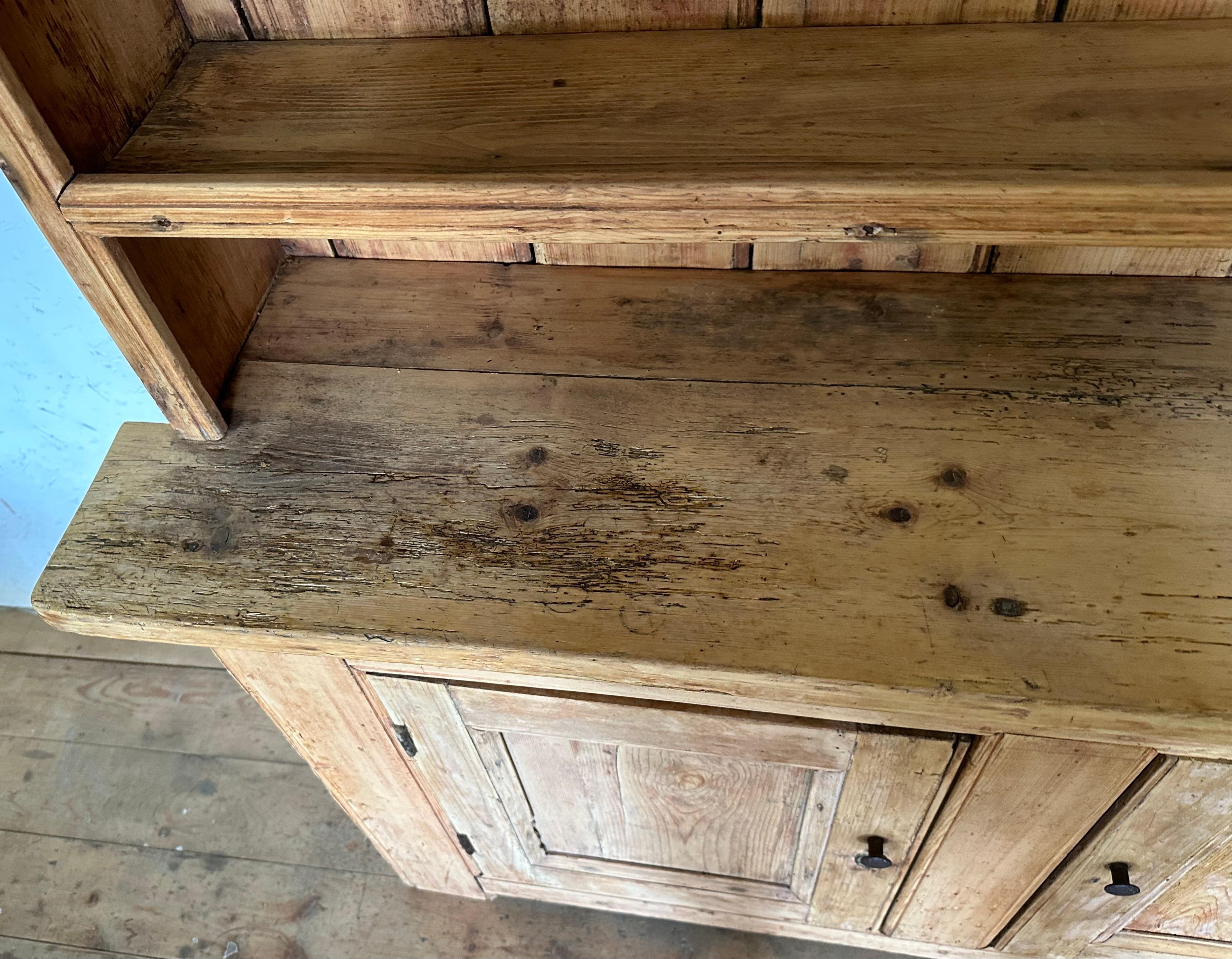 19th Century English Pine Dresser For Sale 4