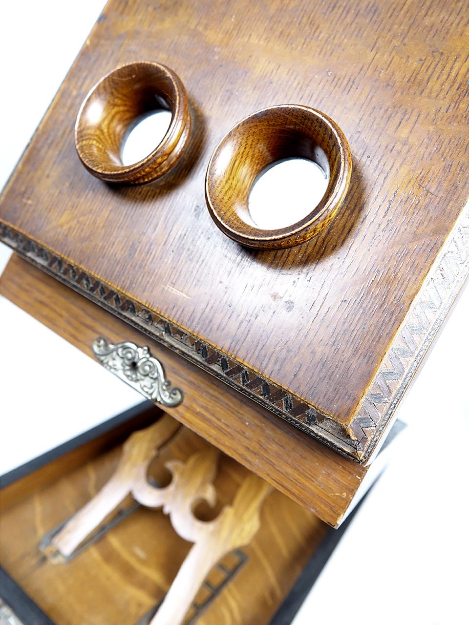 antique stereoscopic viewer value