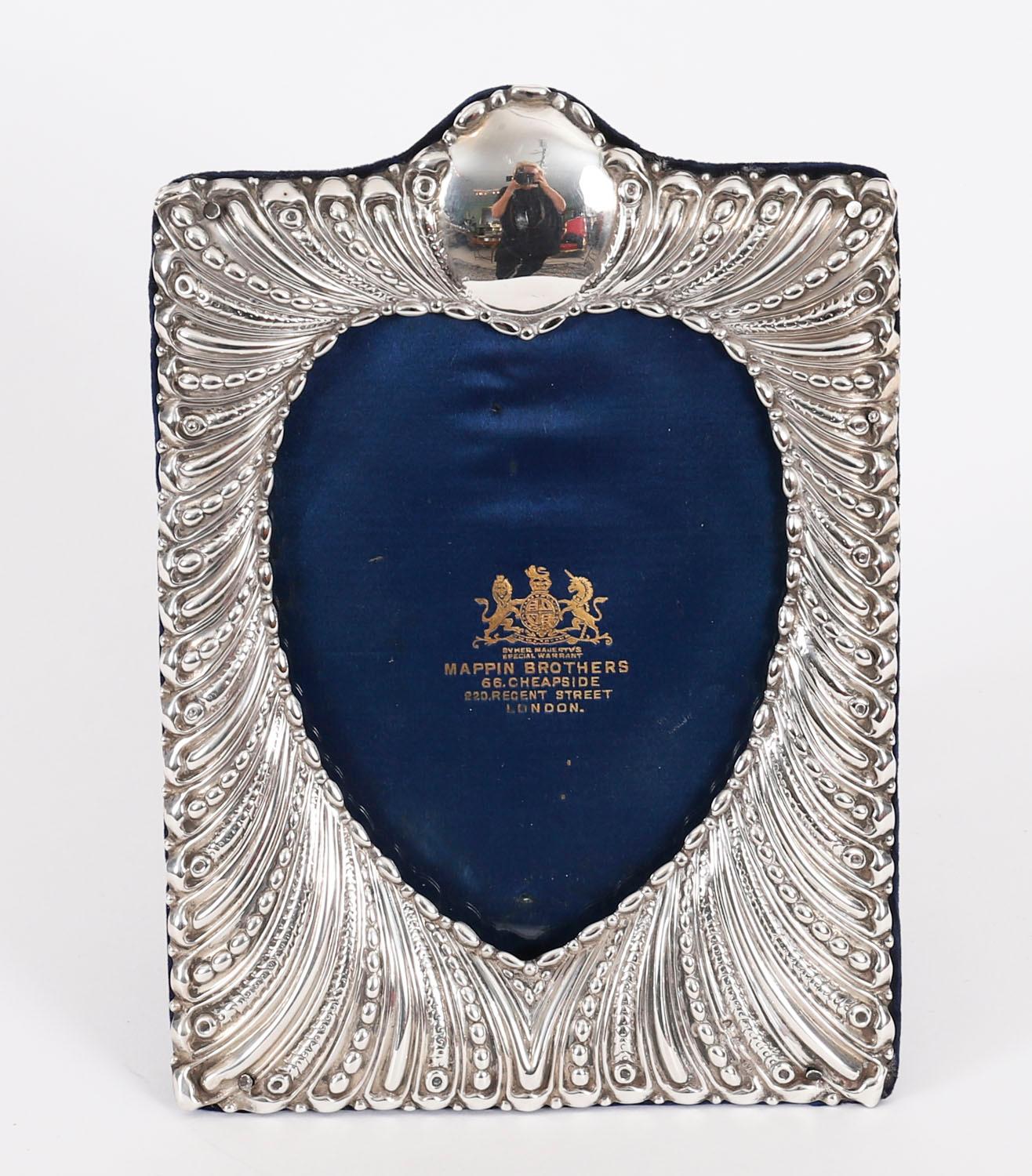 Cadre photo ancien en argent A Silver William Comyns & Sons London 19ème siècle 2