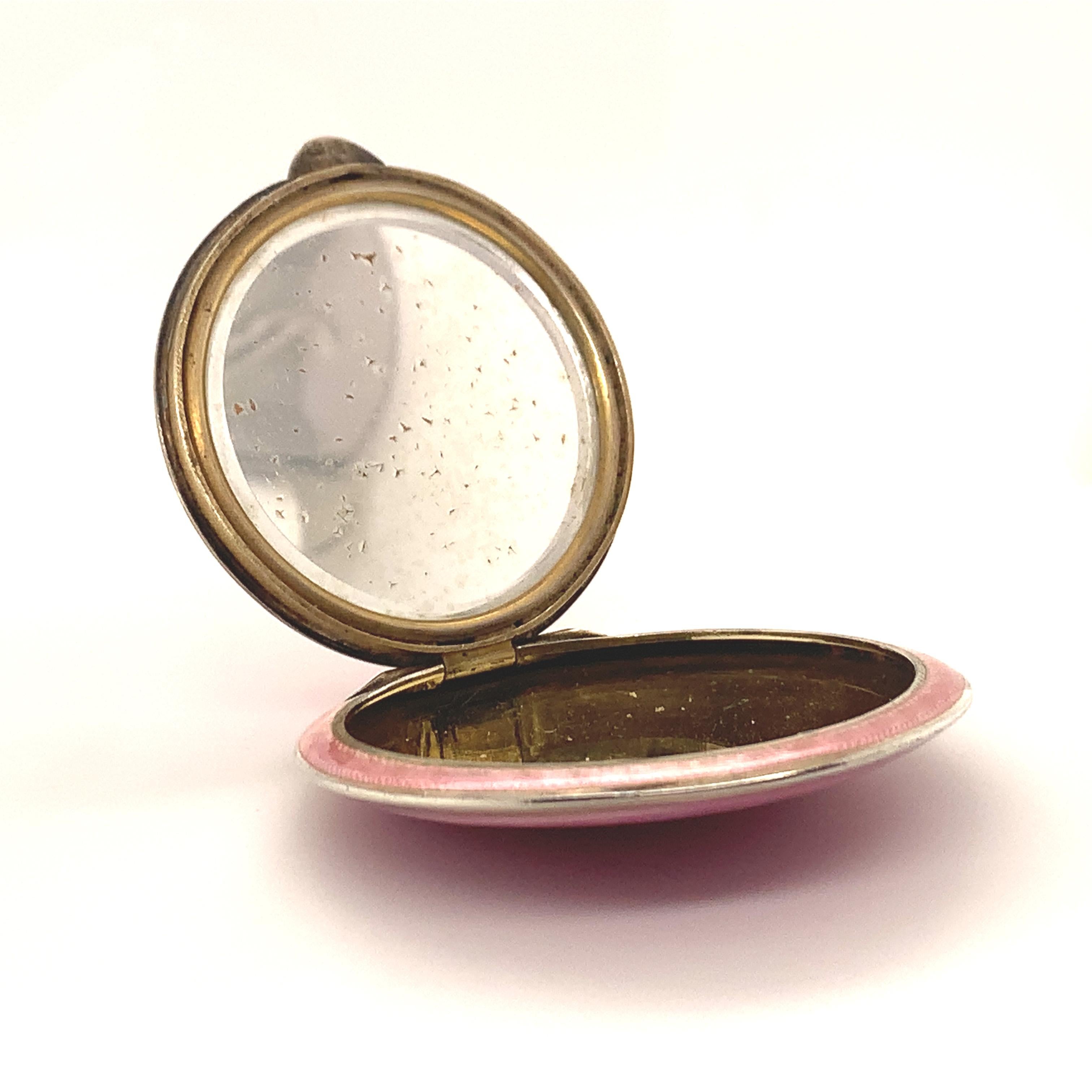Antique Sterling Enamel Parrot Compact In Good Condition In New York, NY