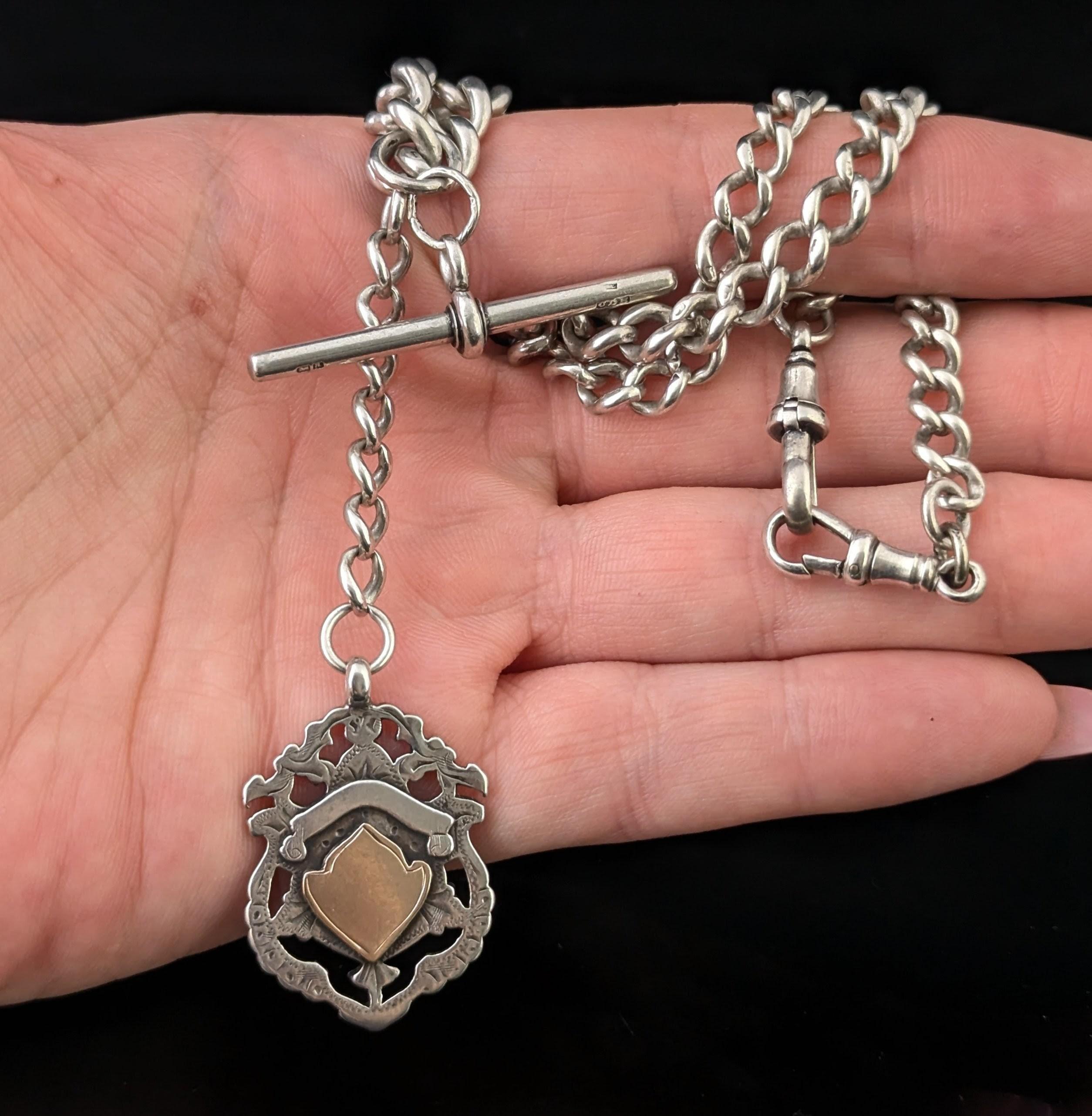 Antique Sterling silver Albert chain, Fob and T bar In Good Condition For Sale In NEWARK, GB