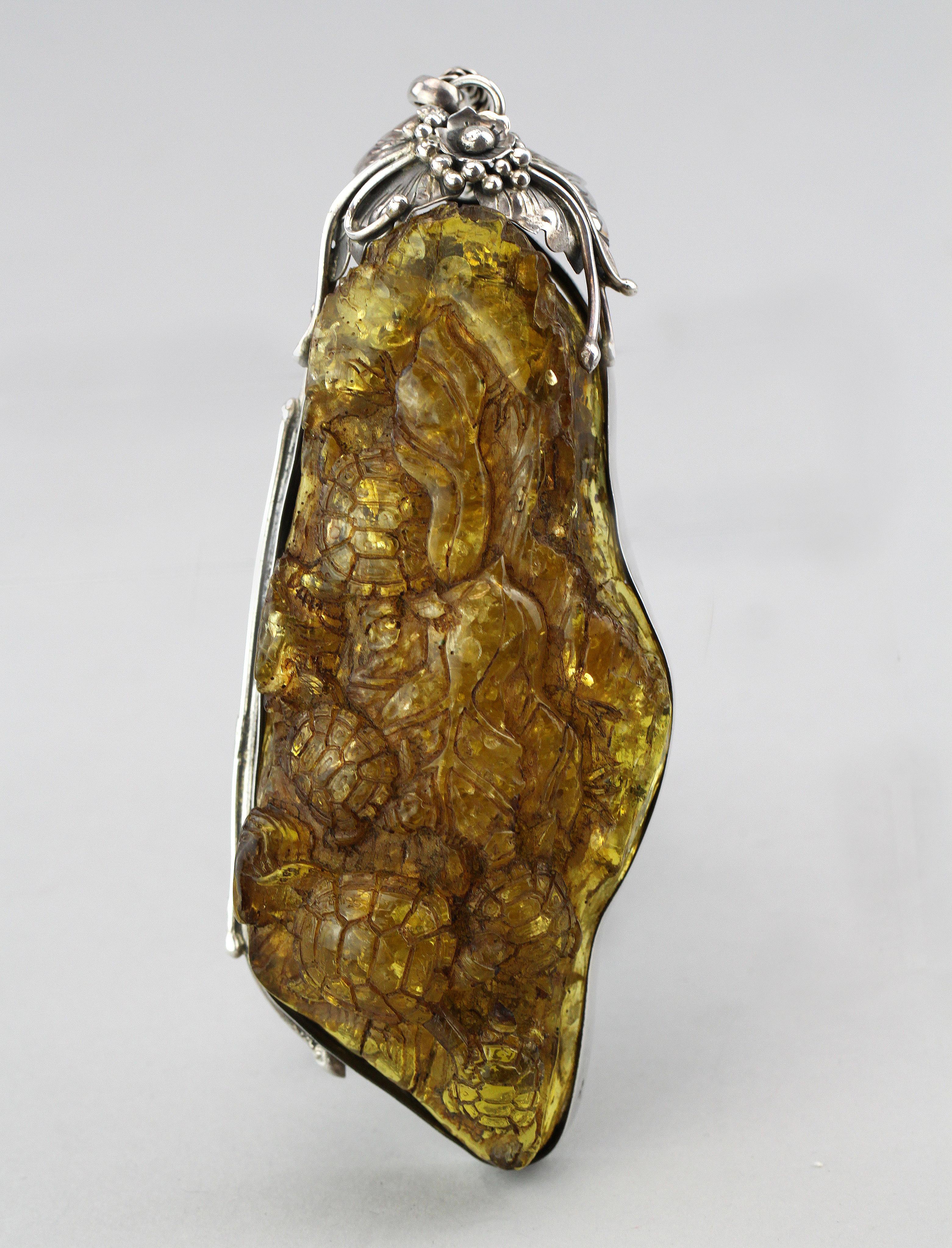 Antique Sterling Silver and Amber Carving Pendant Necklace, St. Petersburg, 1892 In Good Condition For Sale In Braintree, GB