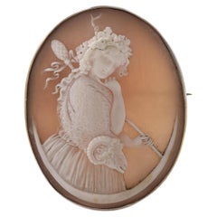 Antica spilla a cammeo in argento 925 "Arianna con pelle di pecora