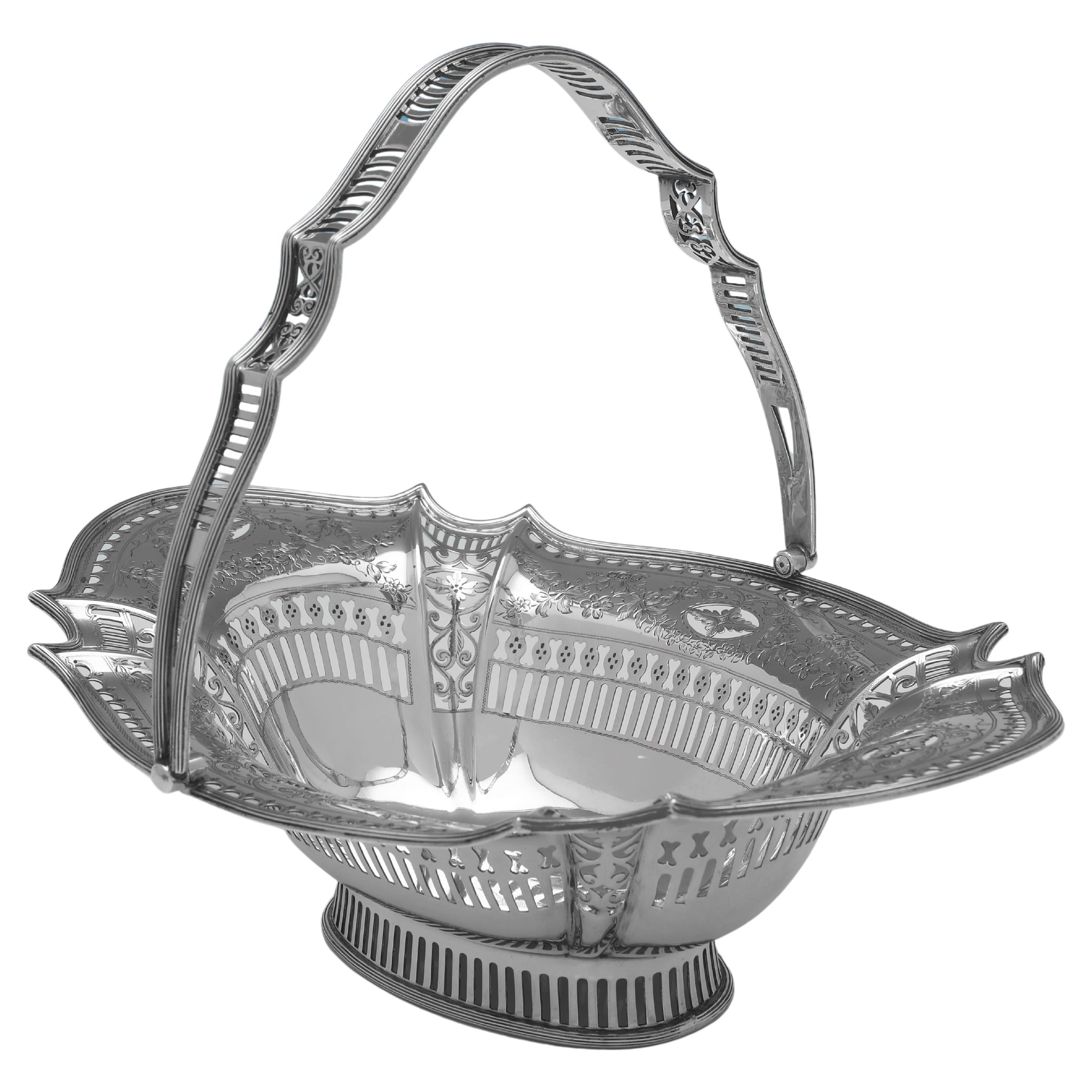 Antico cestino in argento sterling con decorazione traforata e incisa - 1919