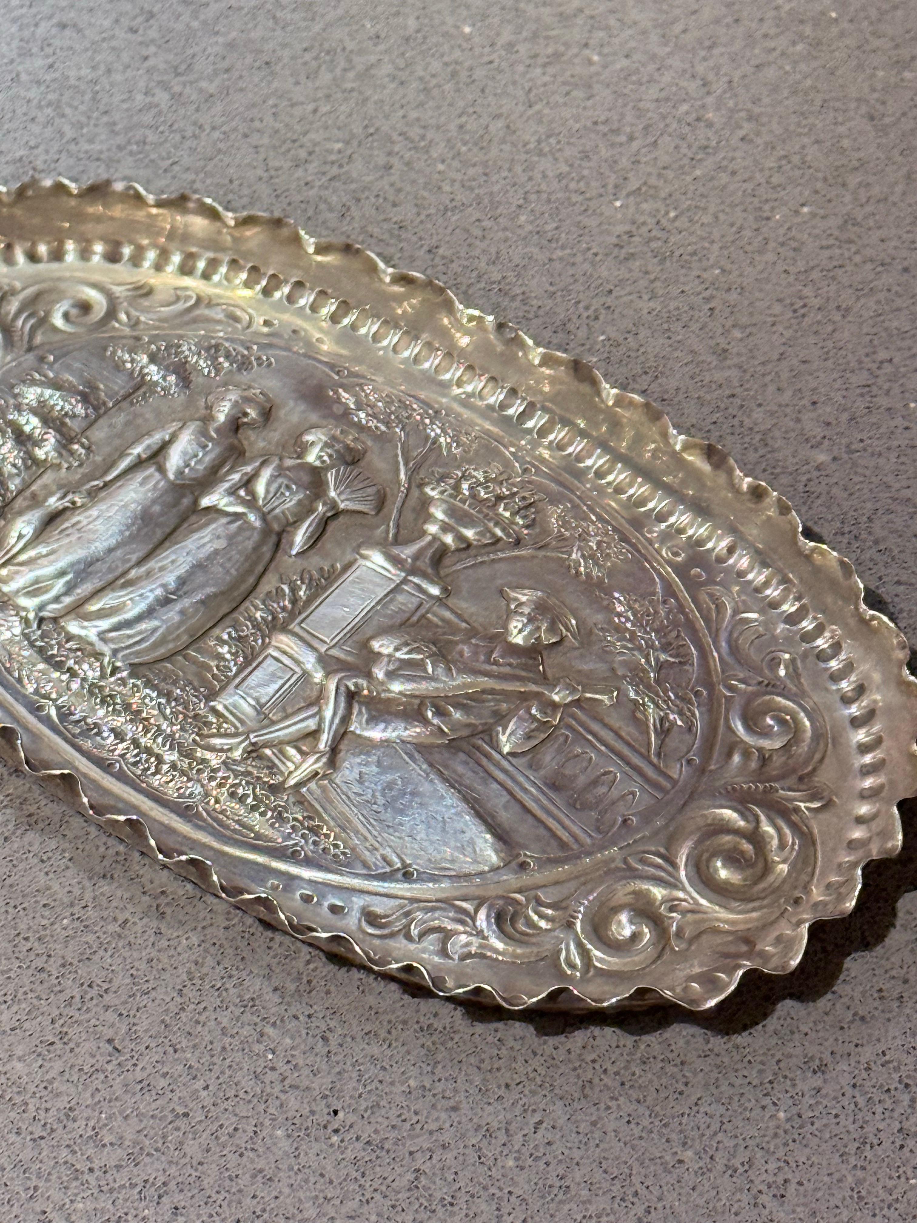 Antike Sterling Silber Schale Kleiner Obstkorb Relief Pictori Dekoratives Objekt im Zustand „Hervorragend“ im Angebot in Wembley, GB