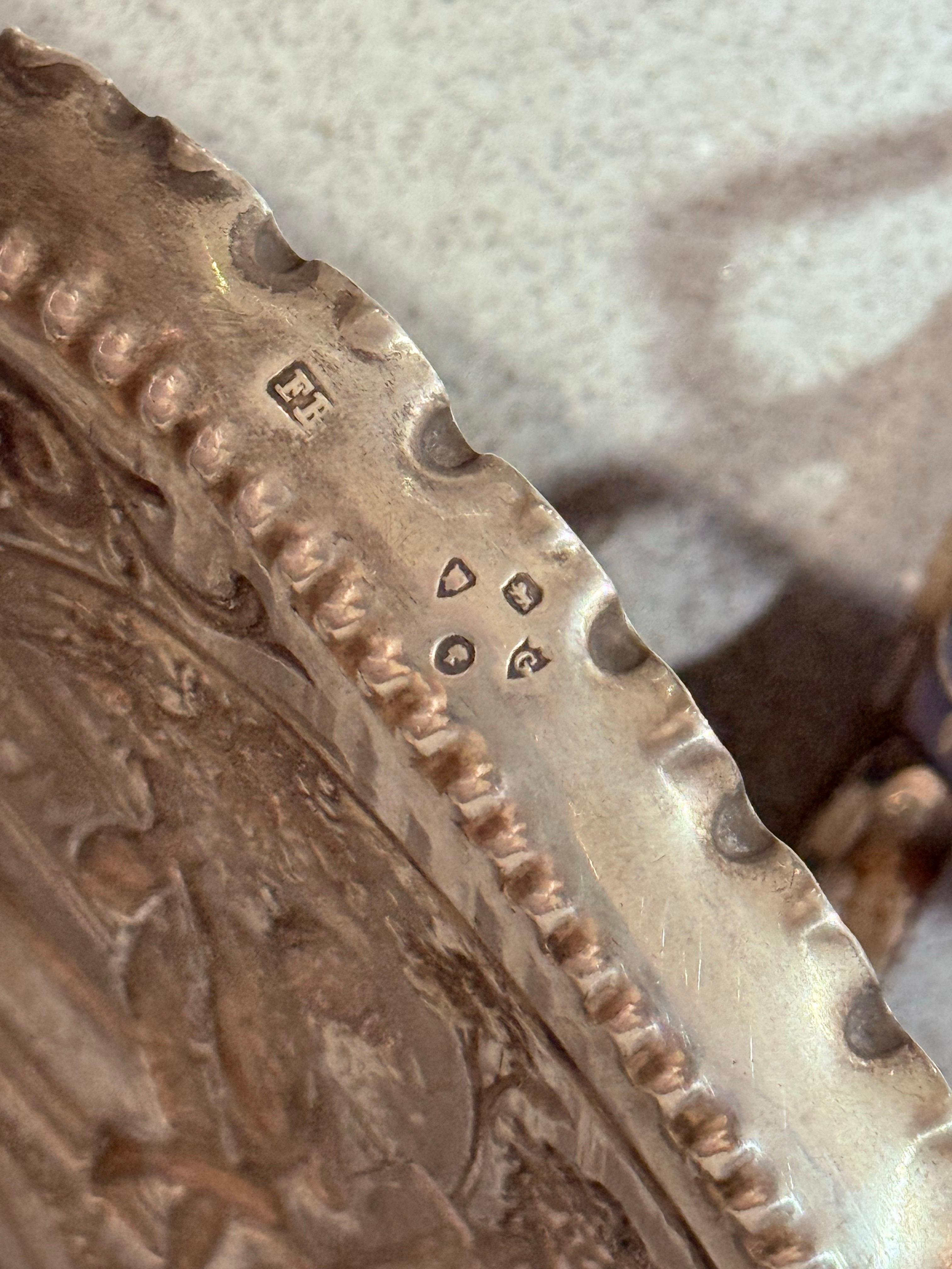 Antike Sterling Silber Schale Kleiner Obstkorb Relief Pictori Dekoratives Objekt (Spätes 18. Jahrhundert) im Angebot