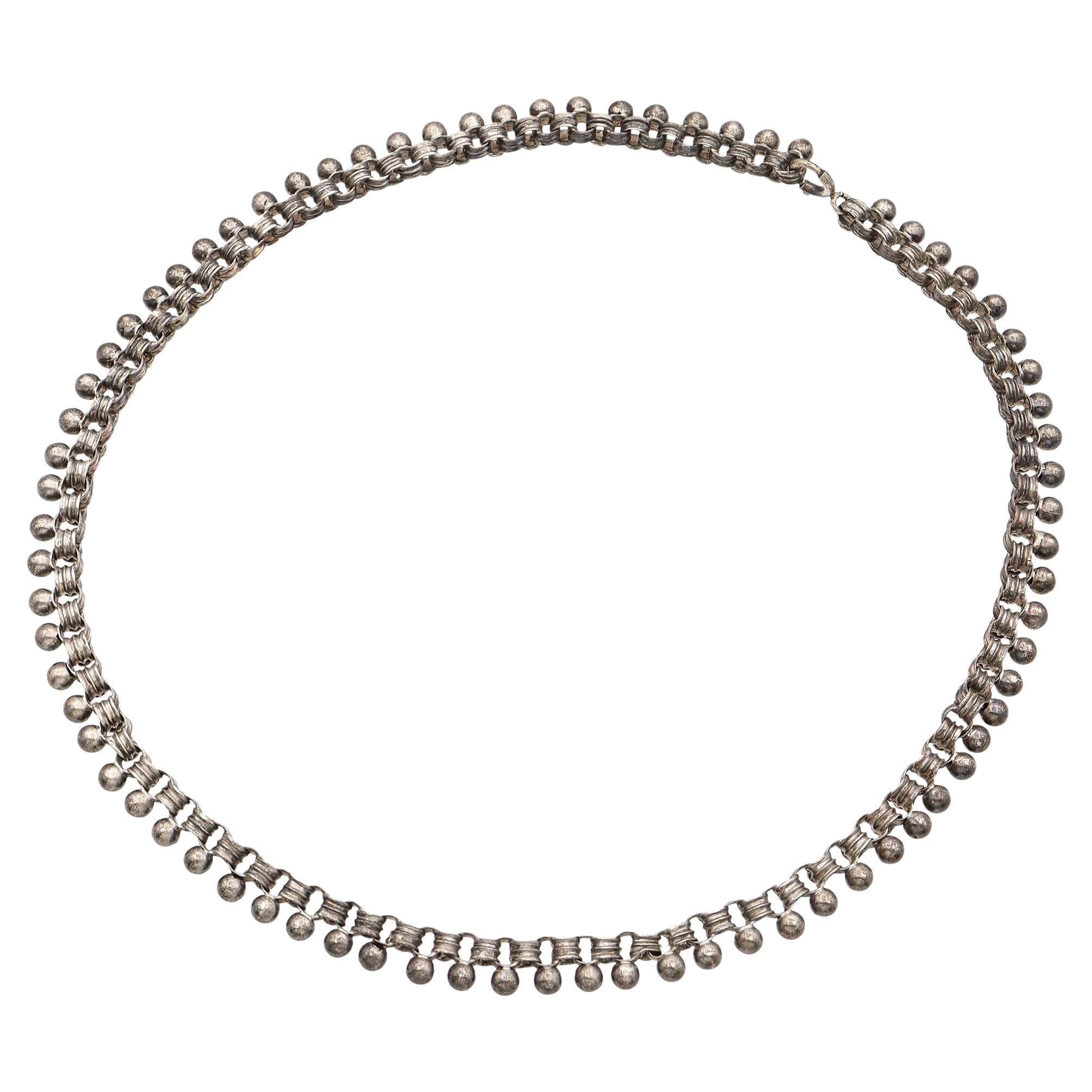 Collana a catena a palla di cannone in argento sterling antico in vendita