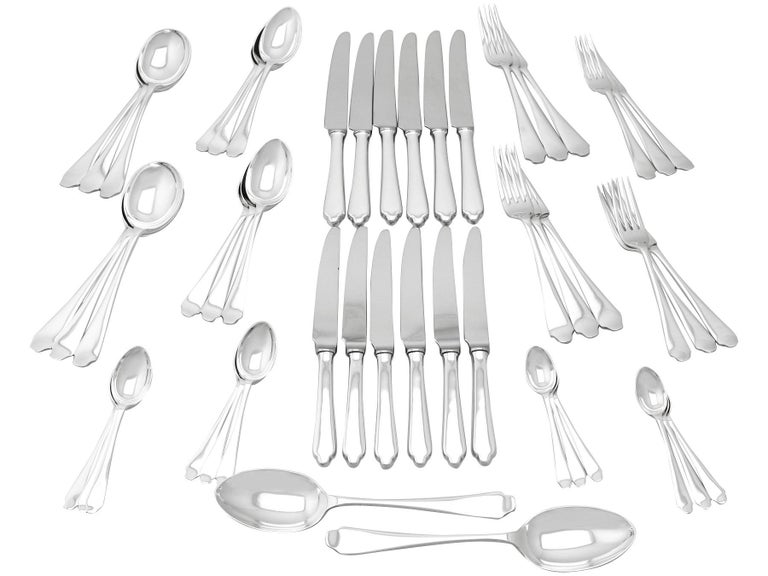 Antique Sterling Silver Canteen of Cutlery for Six Persons For Sale 7