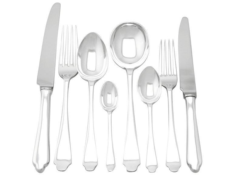 An exceptional, fine and impressive antique George VI English straight sterling silver dog Nose pattern flatware service for six persons; an addition to our canteen of cutlery collection.

The pieces of this exceptional antique George VI sterling