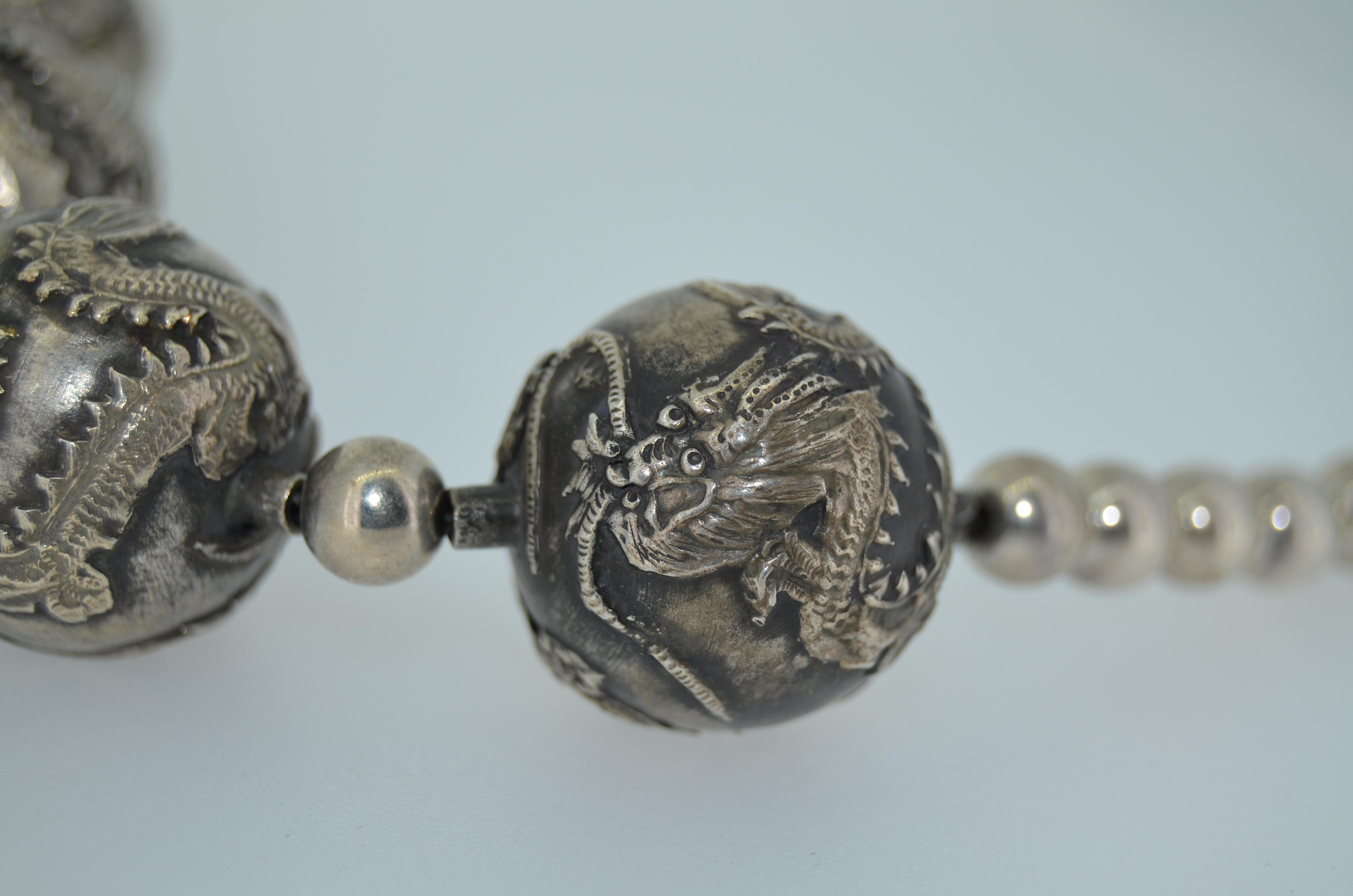 Antike chinesische Drachen-Kugel-Perlenkette aus Sterlingsilber im Angebot 4