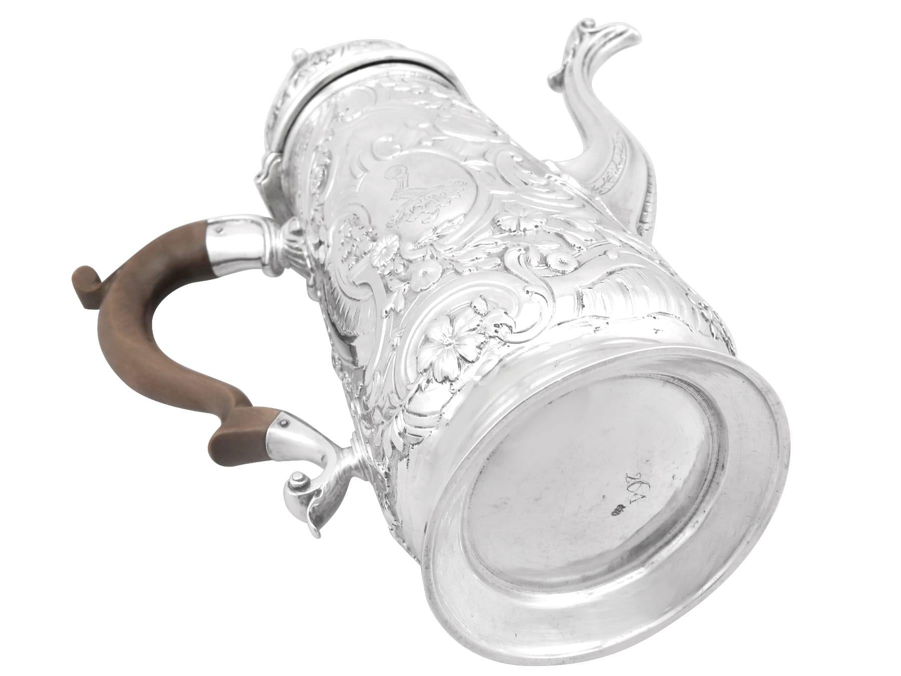 Cafetière géorgienne ancienne en argent sterling en vente 2