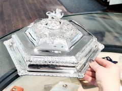 Antike Servierplatte aus Sterlingsilber mit Deckel von Robert Garrard II