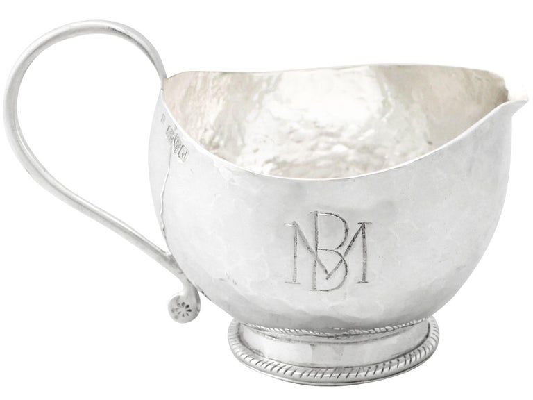 Antique Sterling Silver Cream Jug / Creamer and Sugar Bowl In Excellent Condition For Sale In Jesmond, Newcastle Upon Tyne