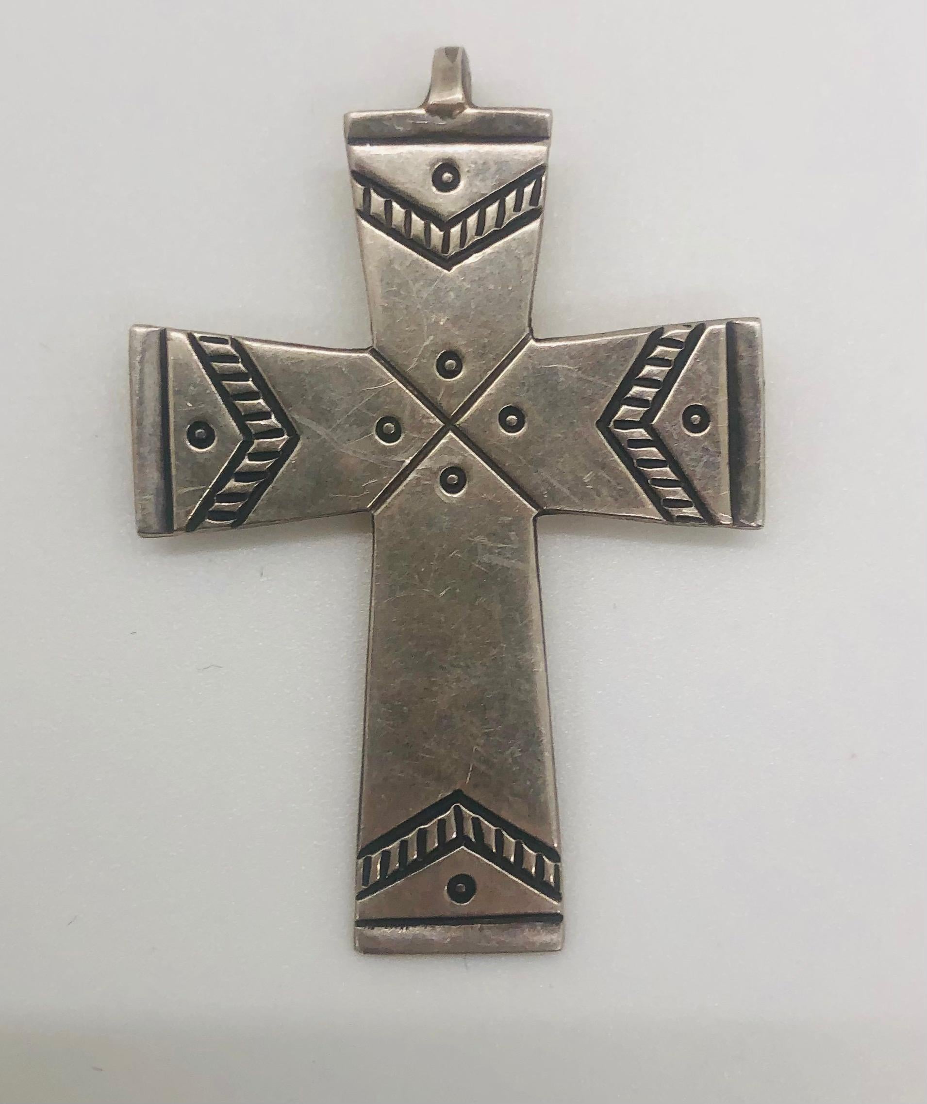 Antique Sterling Silver Cross Pendant Attributed to T Foree, a Set of 6 In Good Condition For Sale In Plainview, NY