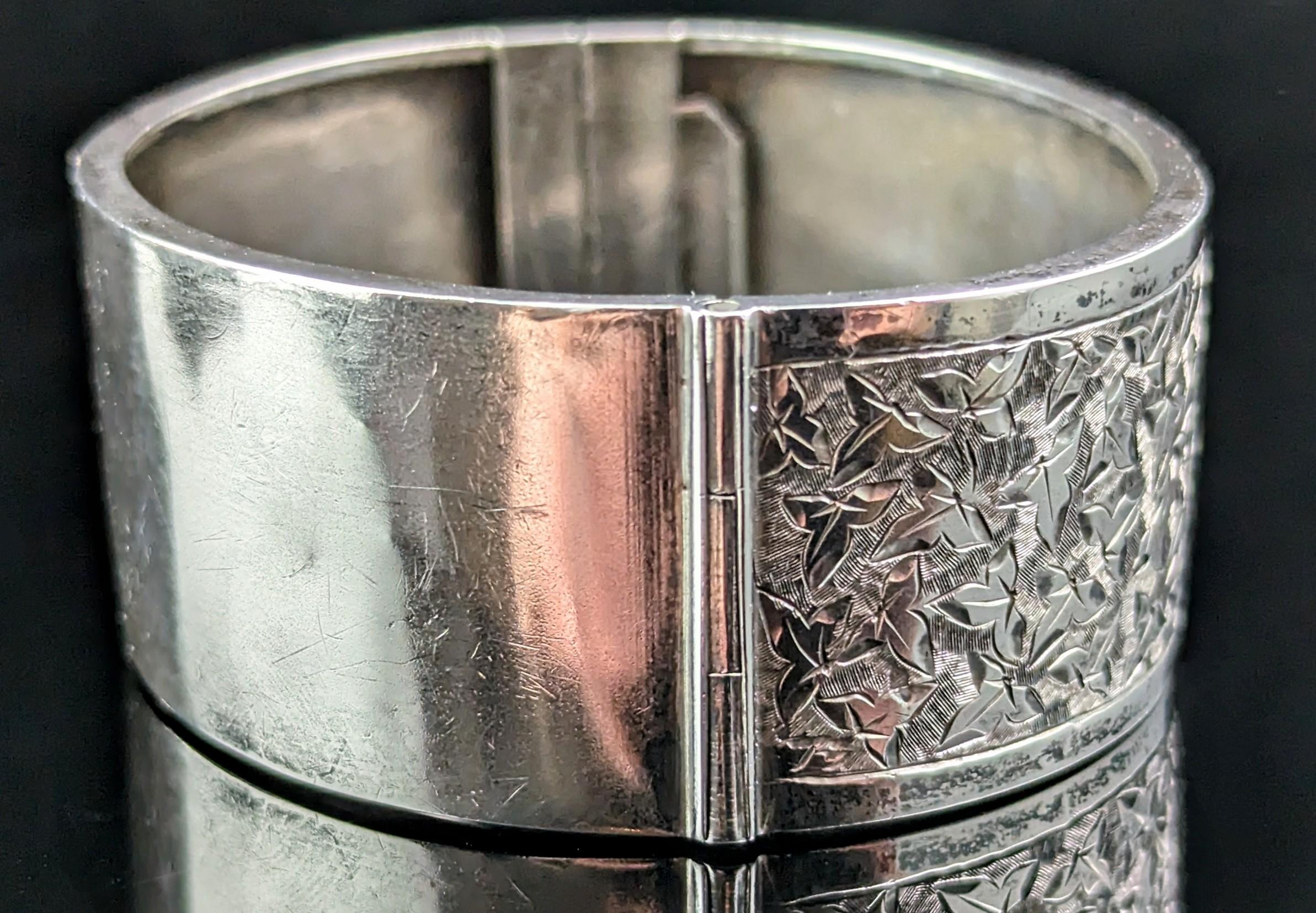 Antique sterling silver cuff bangle, Ivy engraved  For Sale 5
