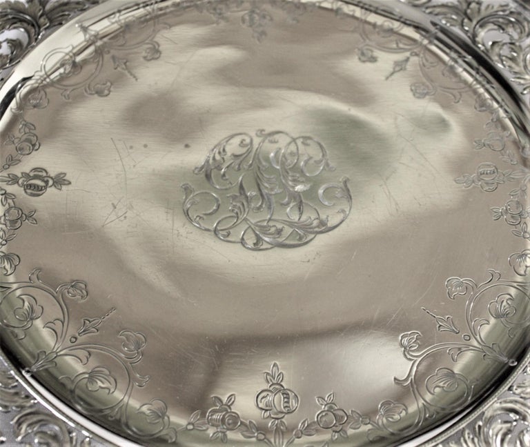 Antique Sterling Silver Curled Handle & Ornately Engraved Centerpiece Bowl In Good Condition For Sale In Hamilton, Ontario