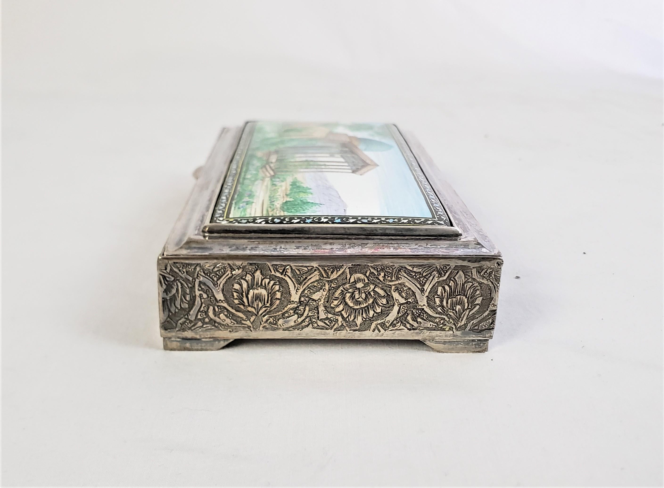 Antique Sterling Silver & Enamel Arabian Box with Chased Decoration In Good Condition For Sale In Hamilton, Ontario