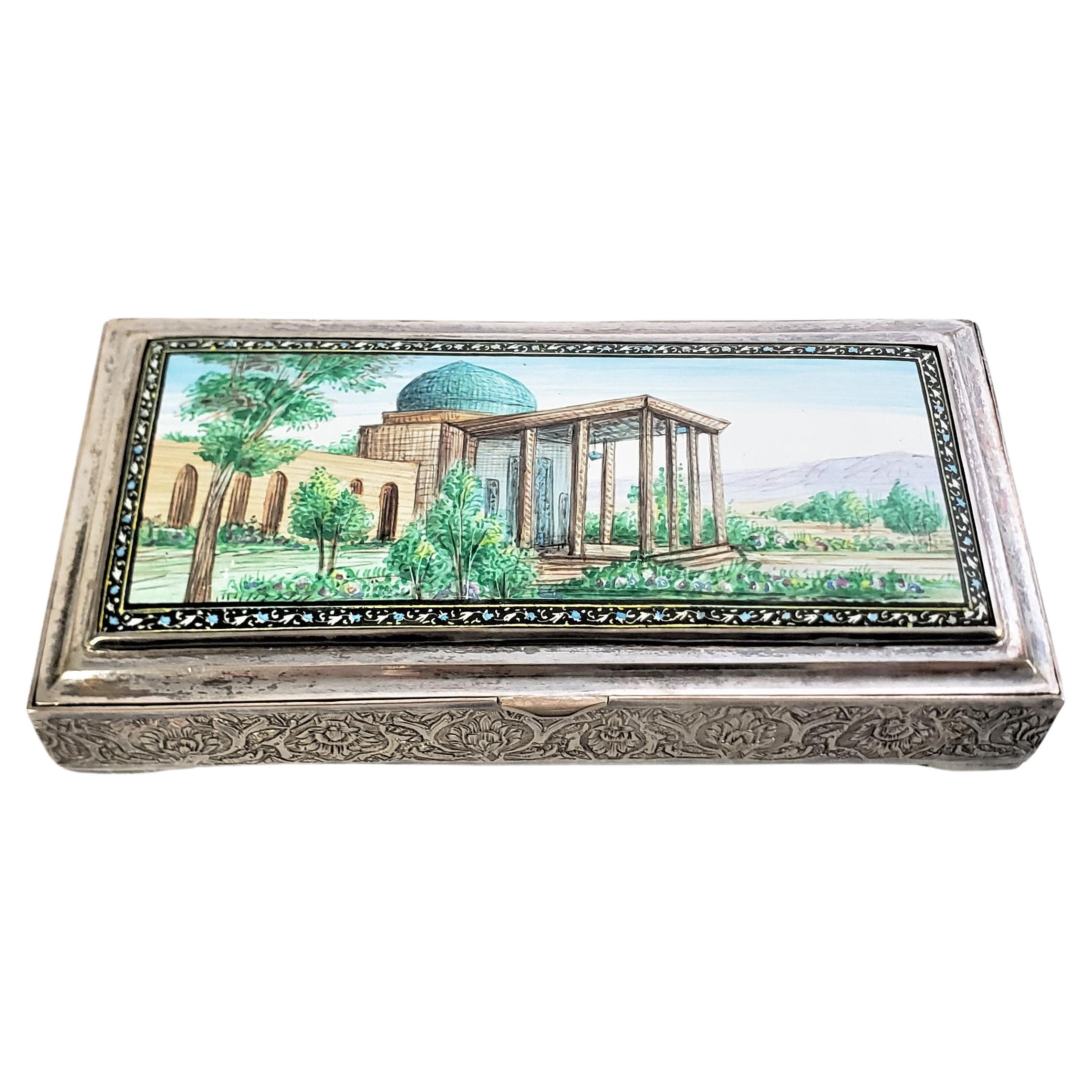 Antike arabische Schachtel aus Sterlingsilber und Emaille mit ziselierter Dekoration