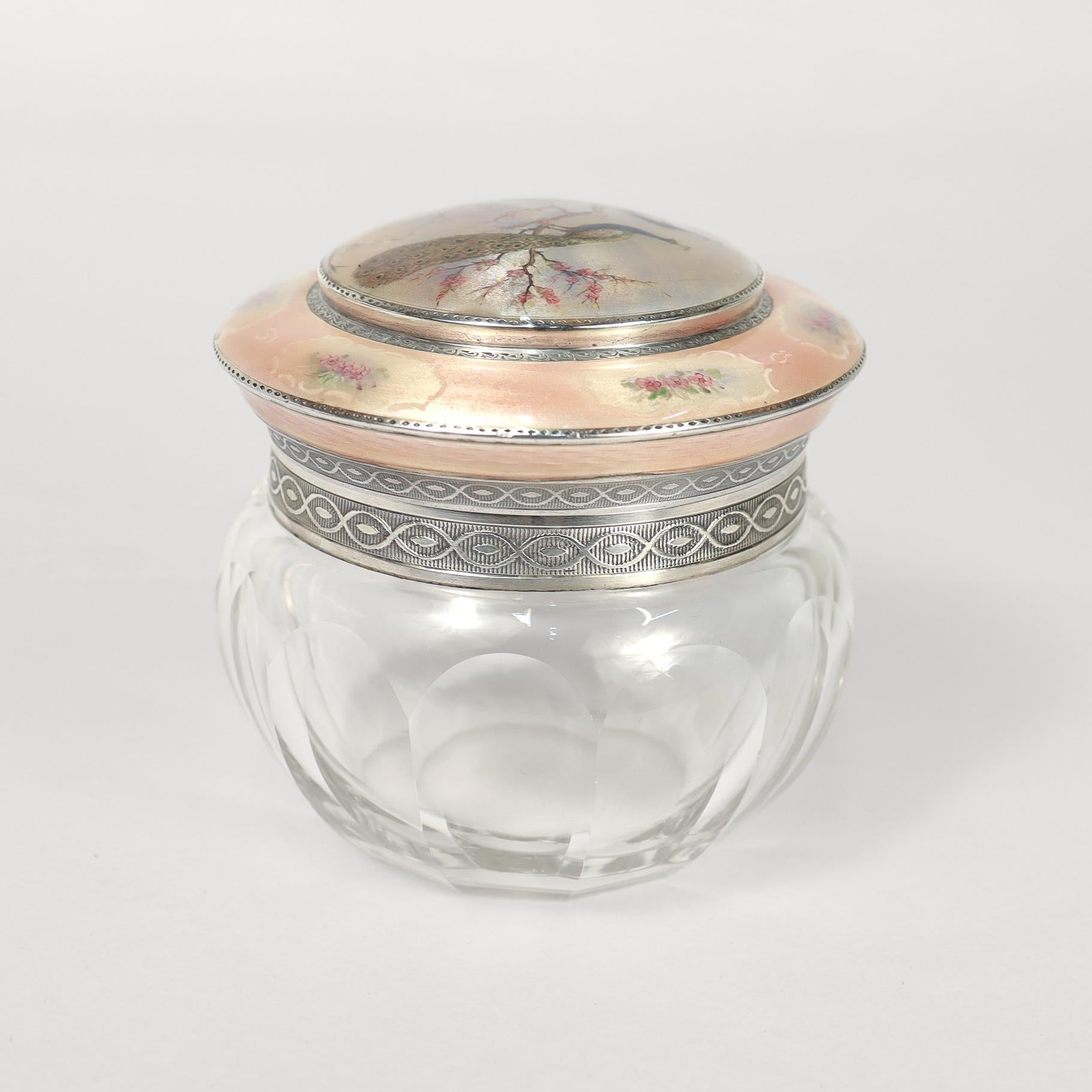 Ancienne boîte à vêtements en argent, émail et verre avec un paon pour Gorham en vente 1