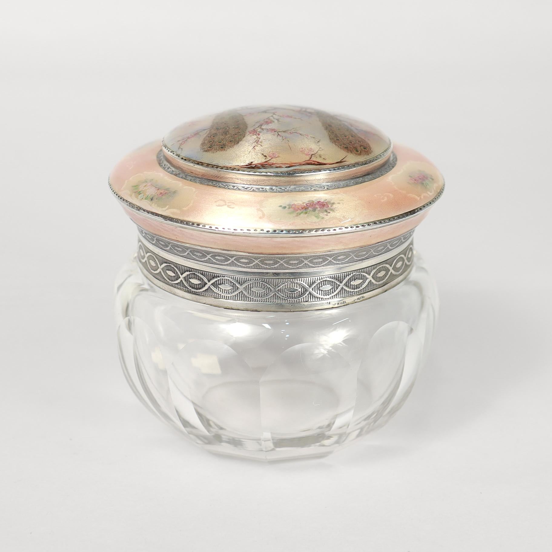 Ancienne boîte à vêtements en argent, émail et verre avec un paon pour Gorham en vente 2