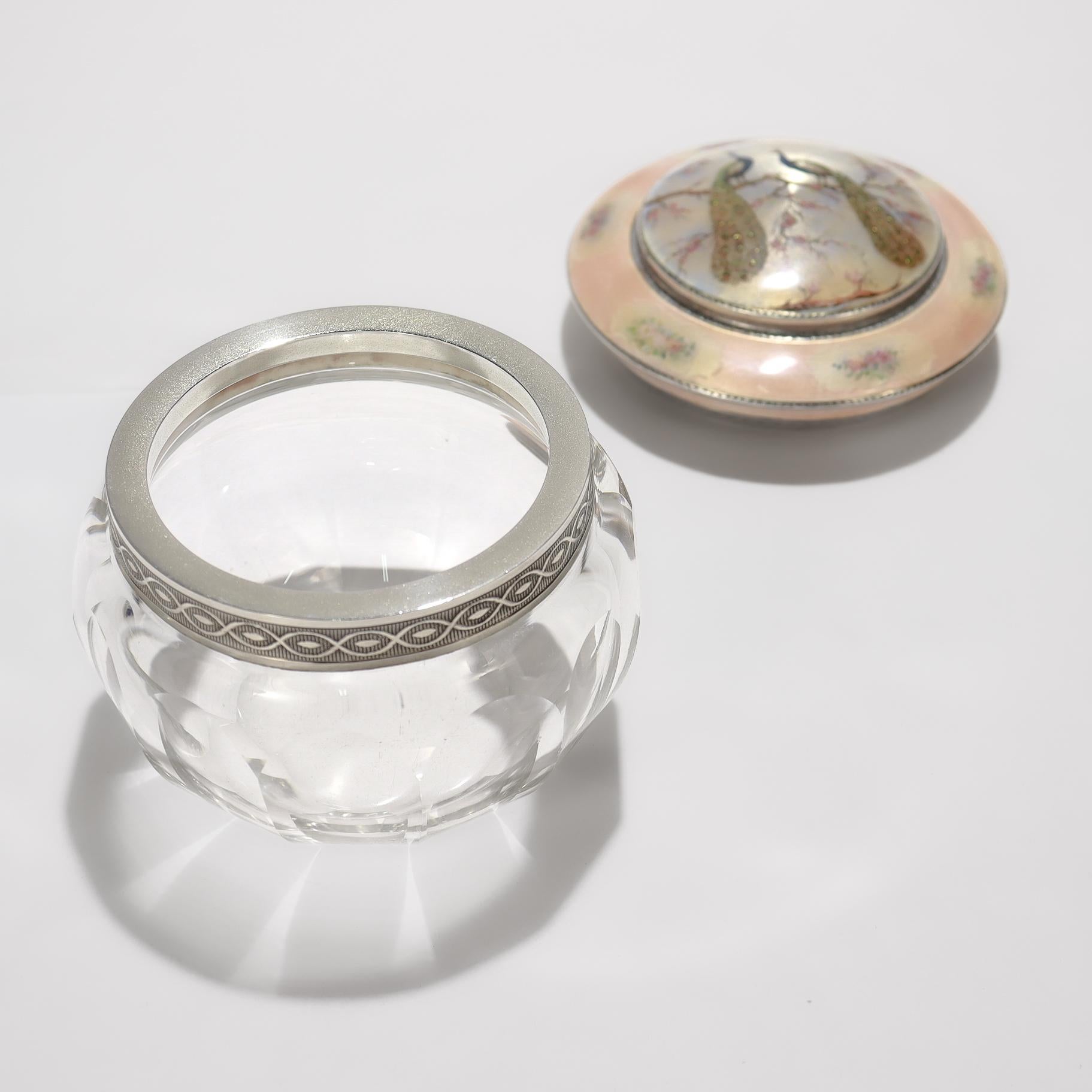 Ancienne boîte à vêtements en argent, émail et verre avec un paon pour Gorham en vente 4