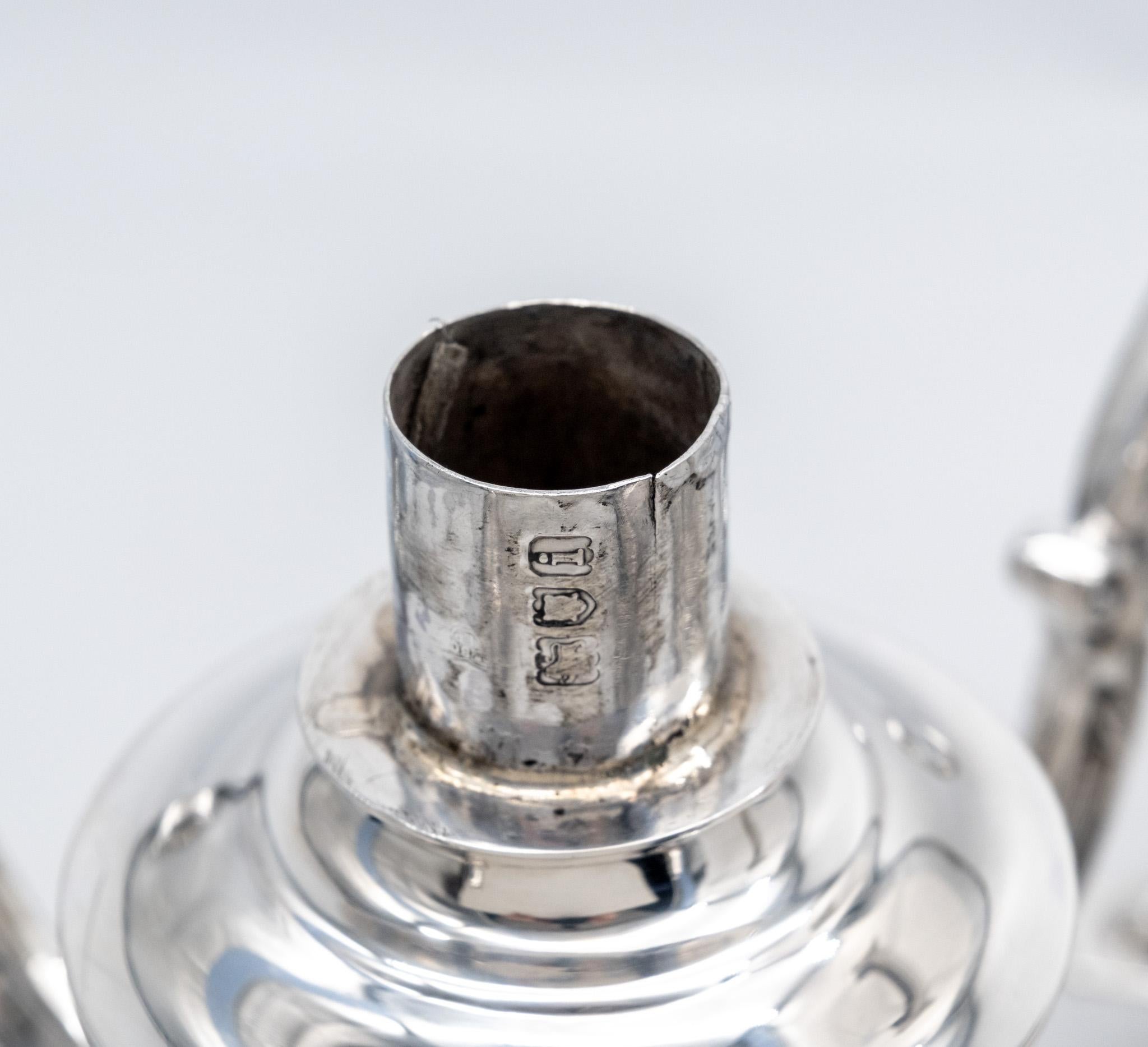 Antico candelabro in argento sterling a cinque luci Goldsmiths & Silversmiths London in vendita 6